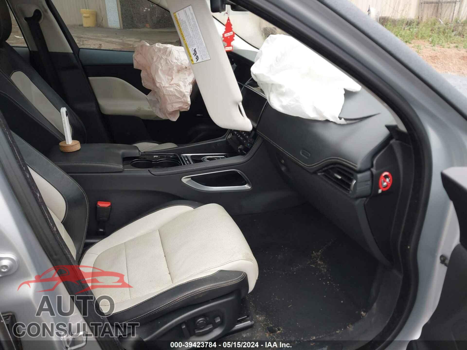 JAGUAR F-PACE 2017 - SADCL2BV1HA071663