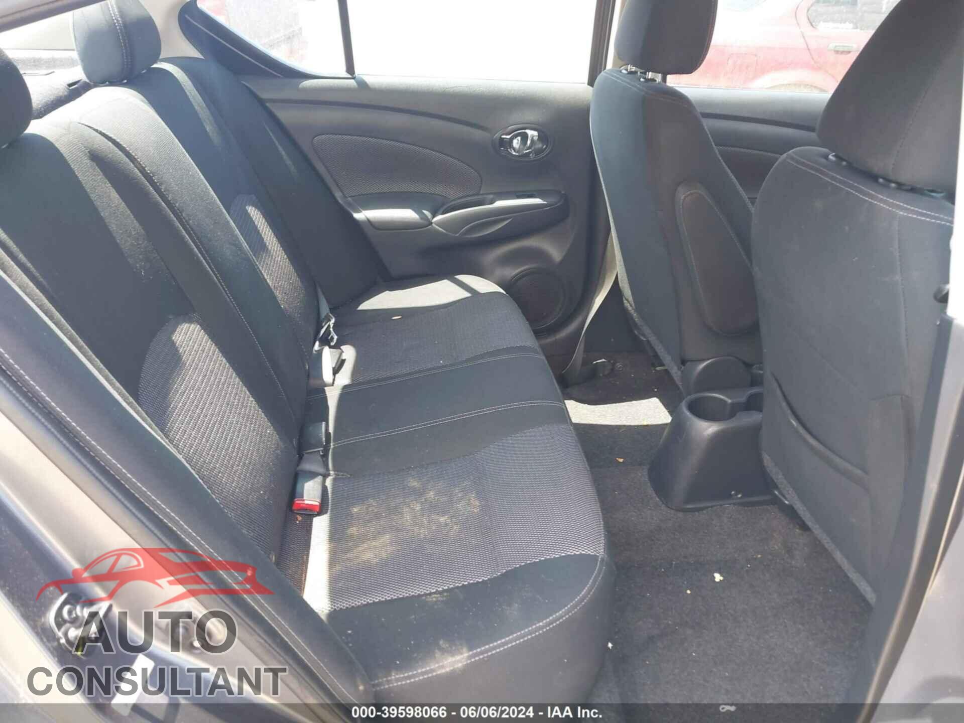 NISSAN VERSA 2019 - 3N1CN7AP3KL827549