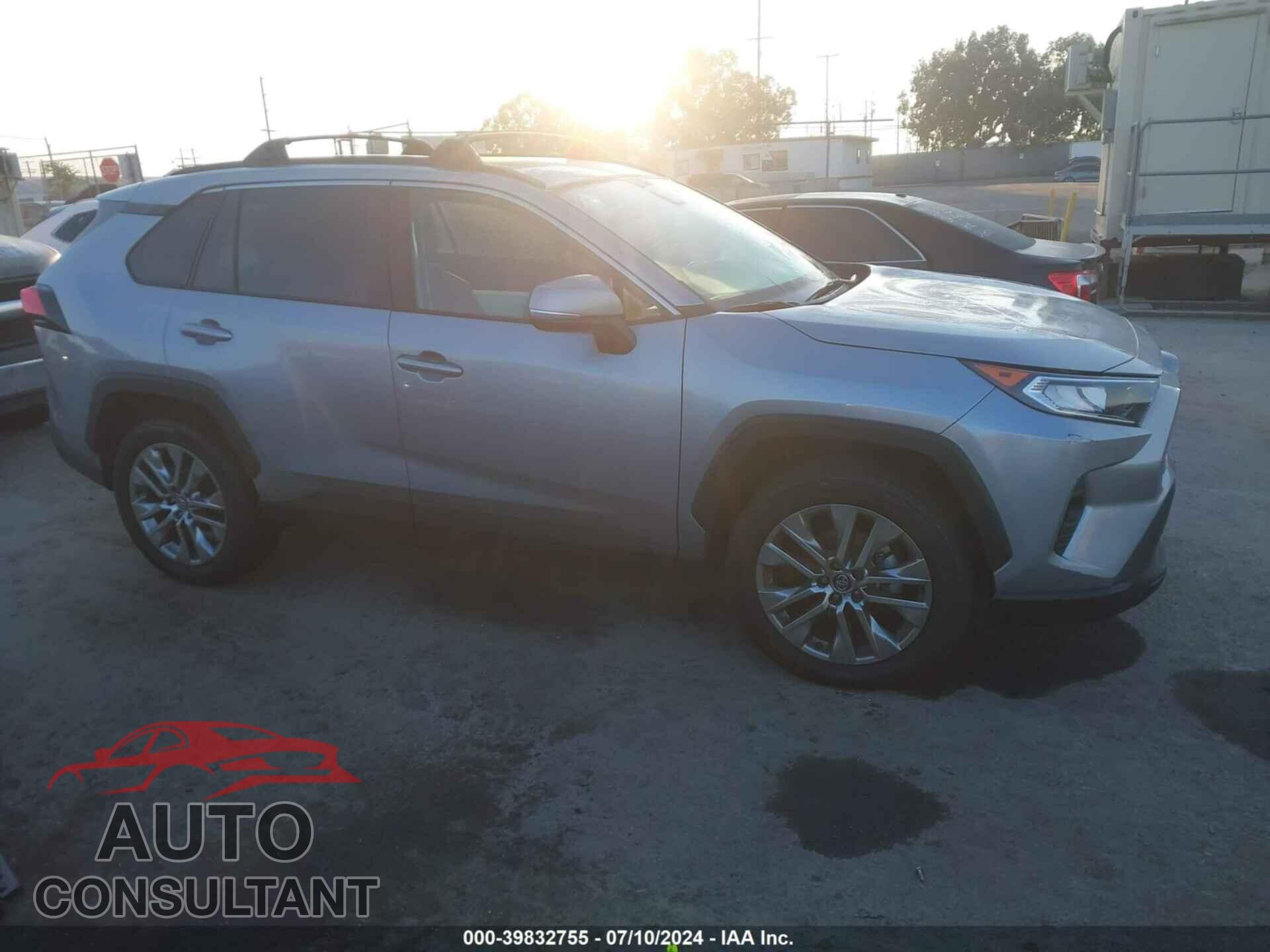 TOYOTA RAV4 2021 - 2T3C1RFVXMC093937