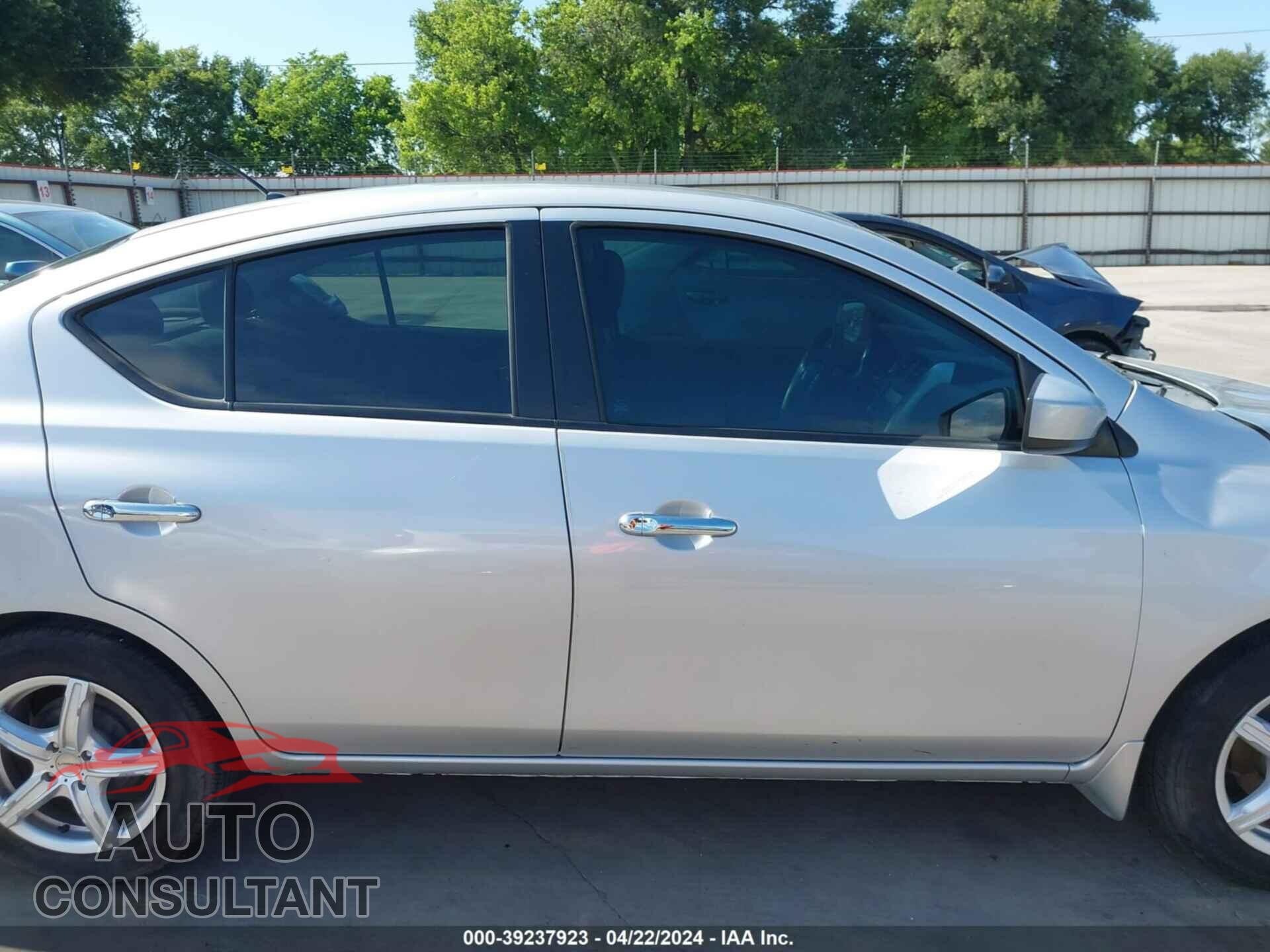 NISSAN VERSA 2019 - 3N1CN7AP3KL837952