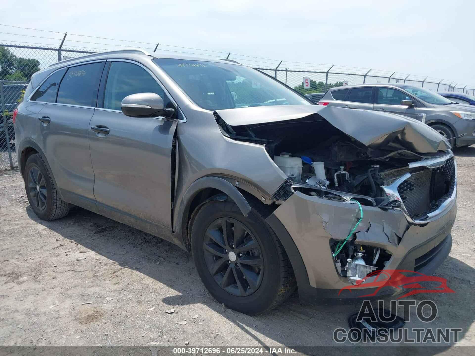 KIA SORENTO 2017 - 5XYPG4A35HG211971