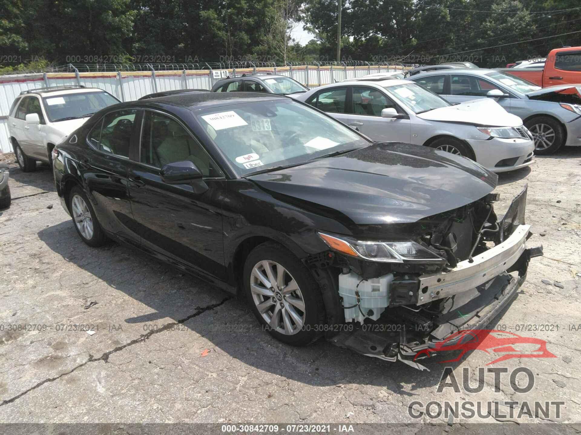 TOYOTA CAMRY 2019 - 4T1B11HK3KU778902