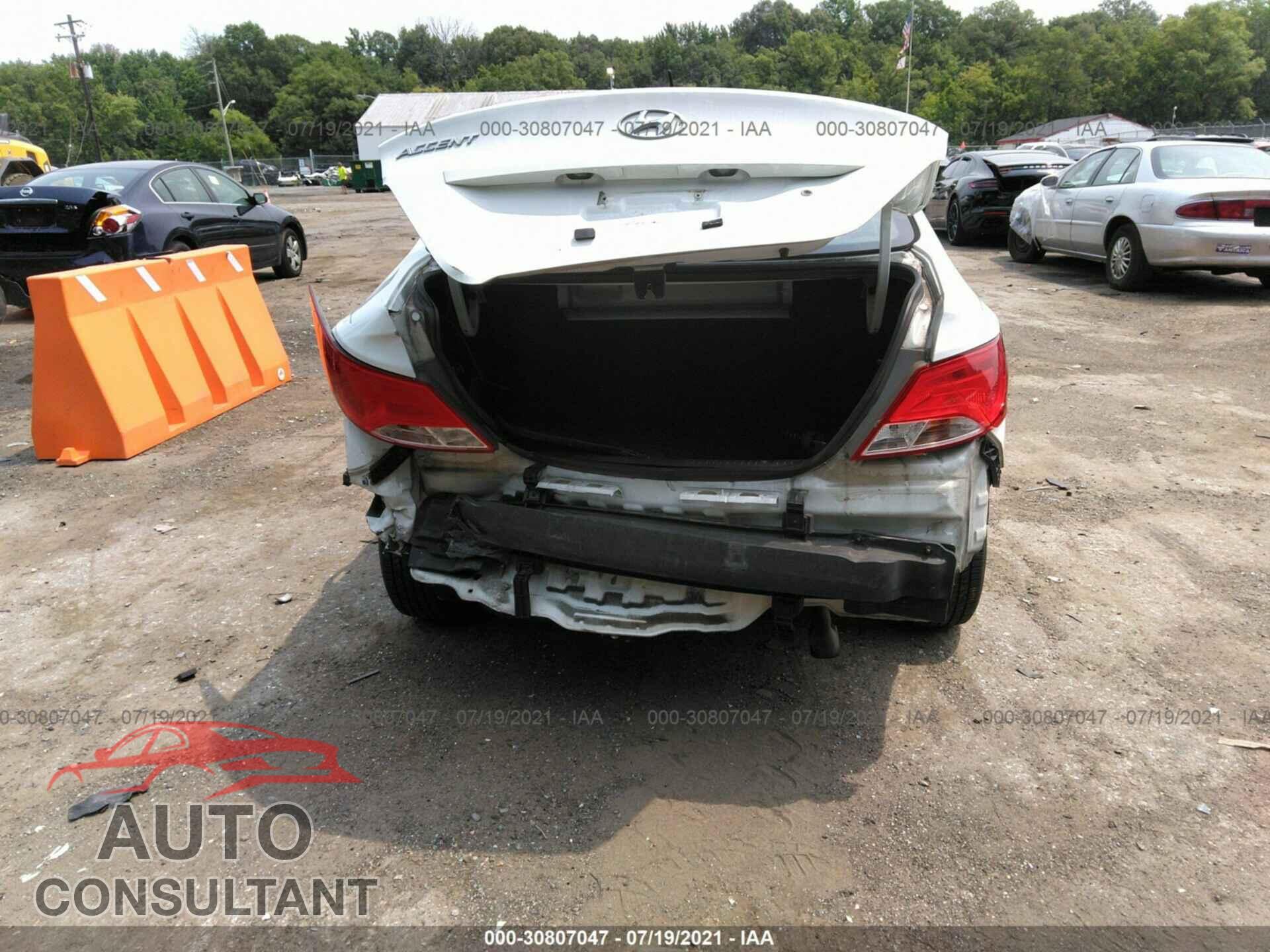 HYUNDAI ACCENT 2016 - KMHCT4AEXGU158799