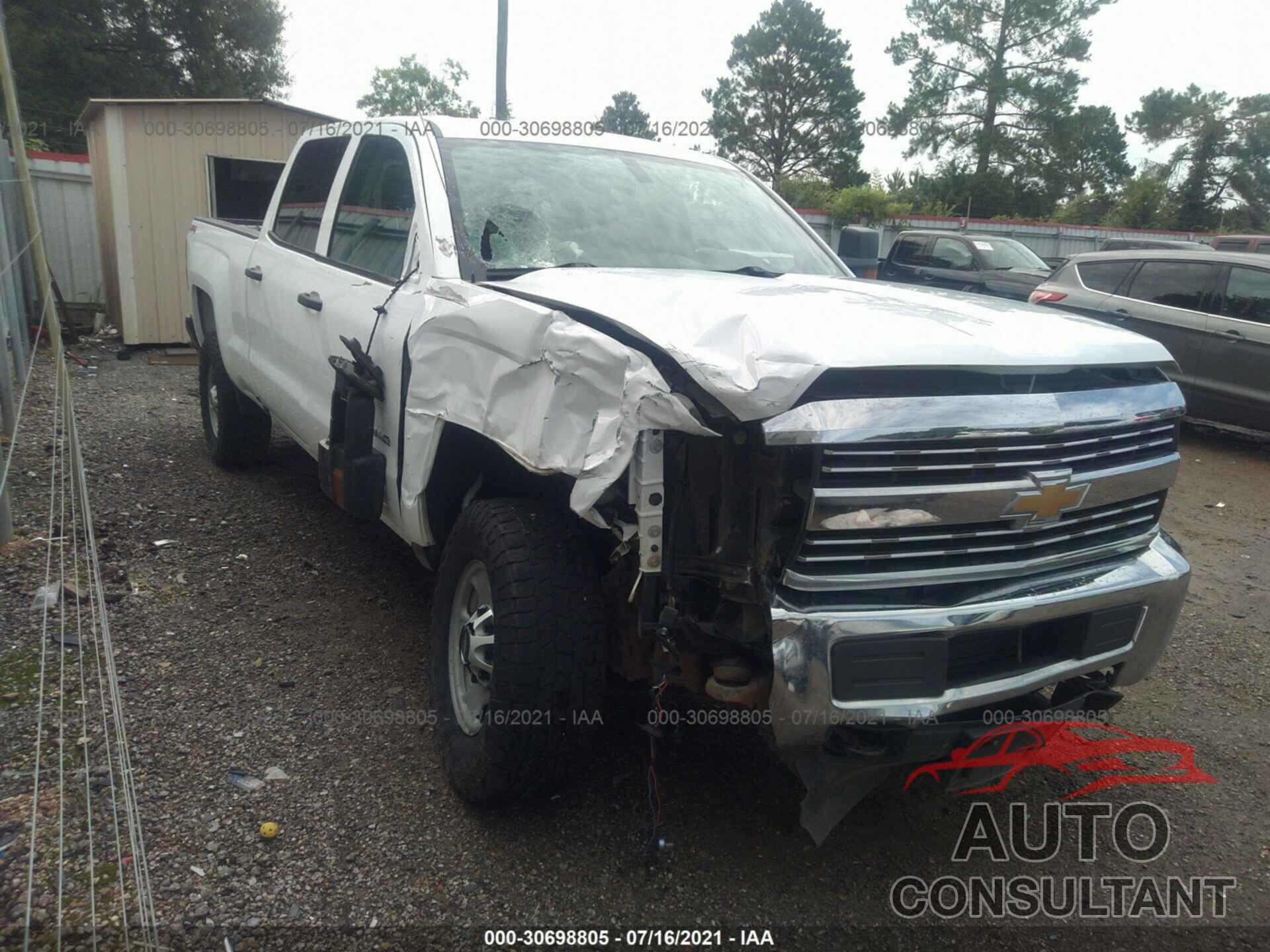 CHEVROLET SILVERADO 2500HD 2018 - 1GC1KUEG6JF232340