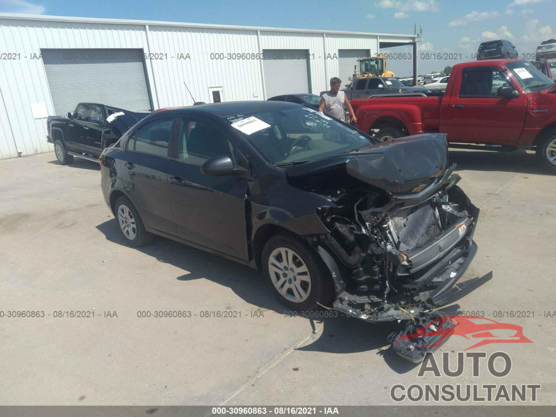 CHEVROLET SONIC 2017 - 1G1JB5SH4H4145344