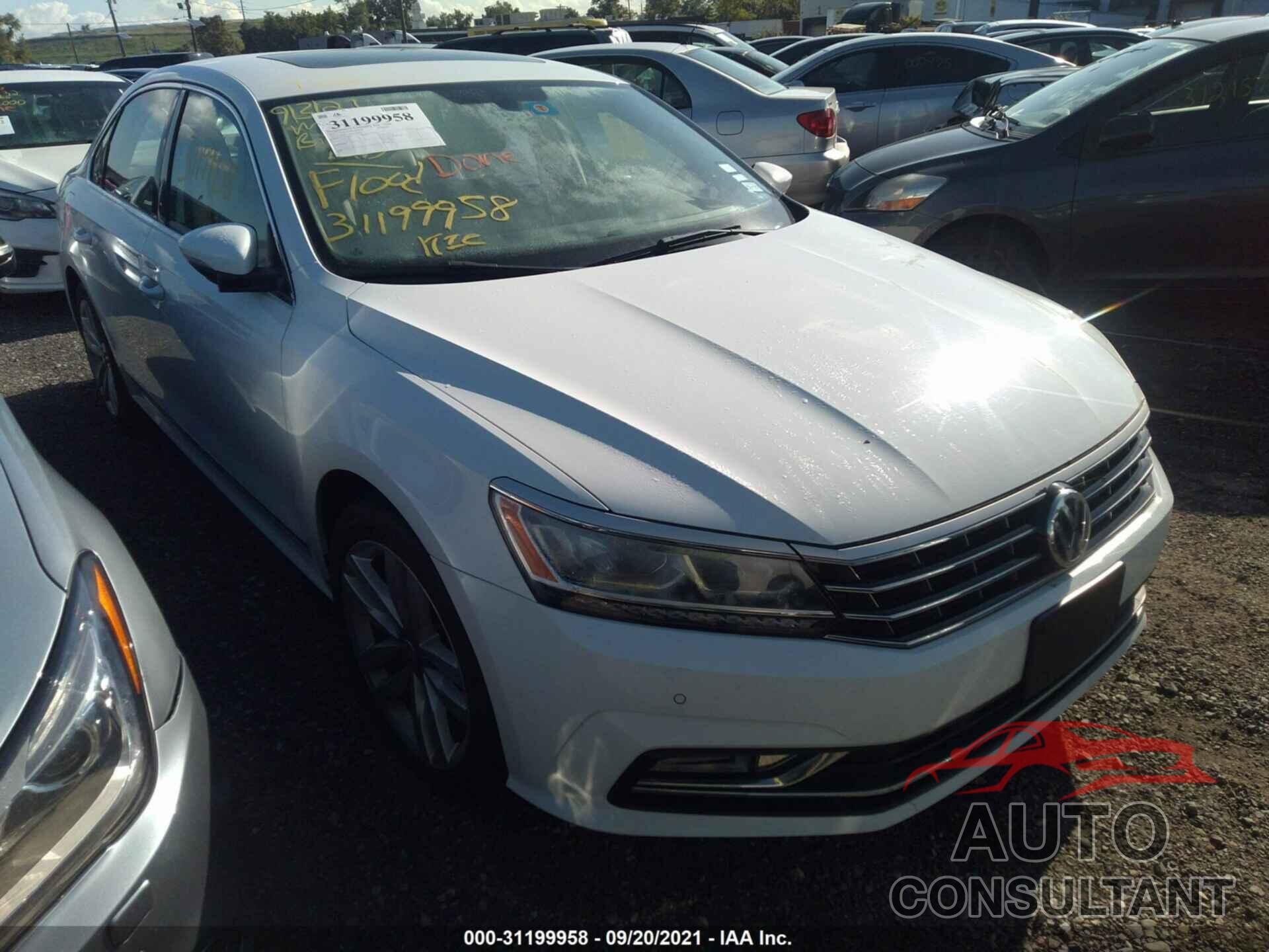 VOLKSWAGEN PASSAT 2017 - 1VWHM7A30HC048243