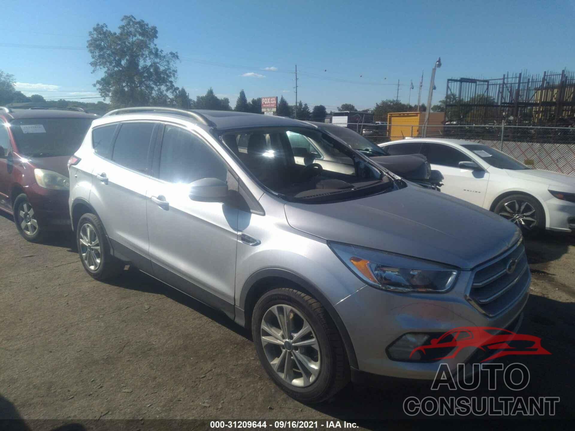 FORD ESCAPE 2018 - 1FMCU0GDXJUB76036