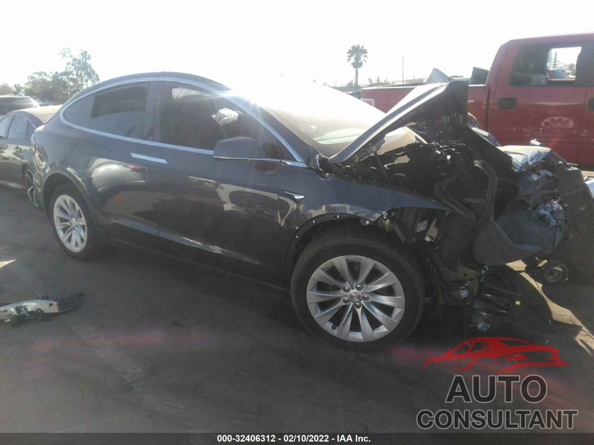 TESLA MODEL X 2020 - 5YJXCAE27LF305300