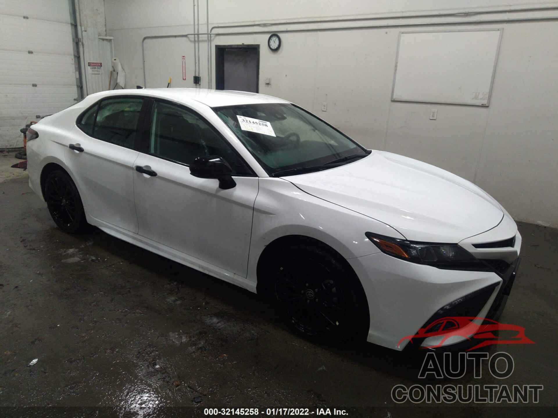 TOYOTA CAMRY 2021 - 4T1G11BK4MU044772