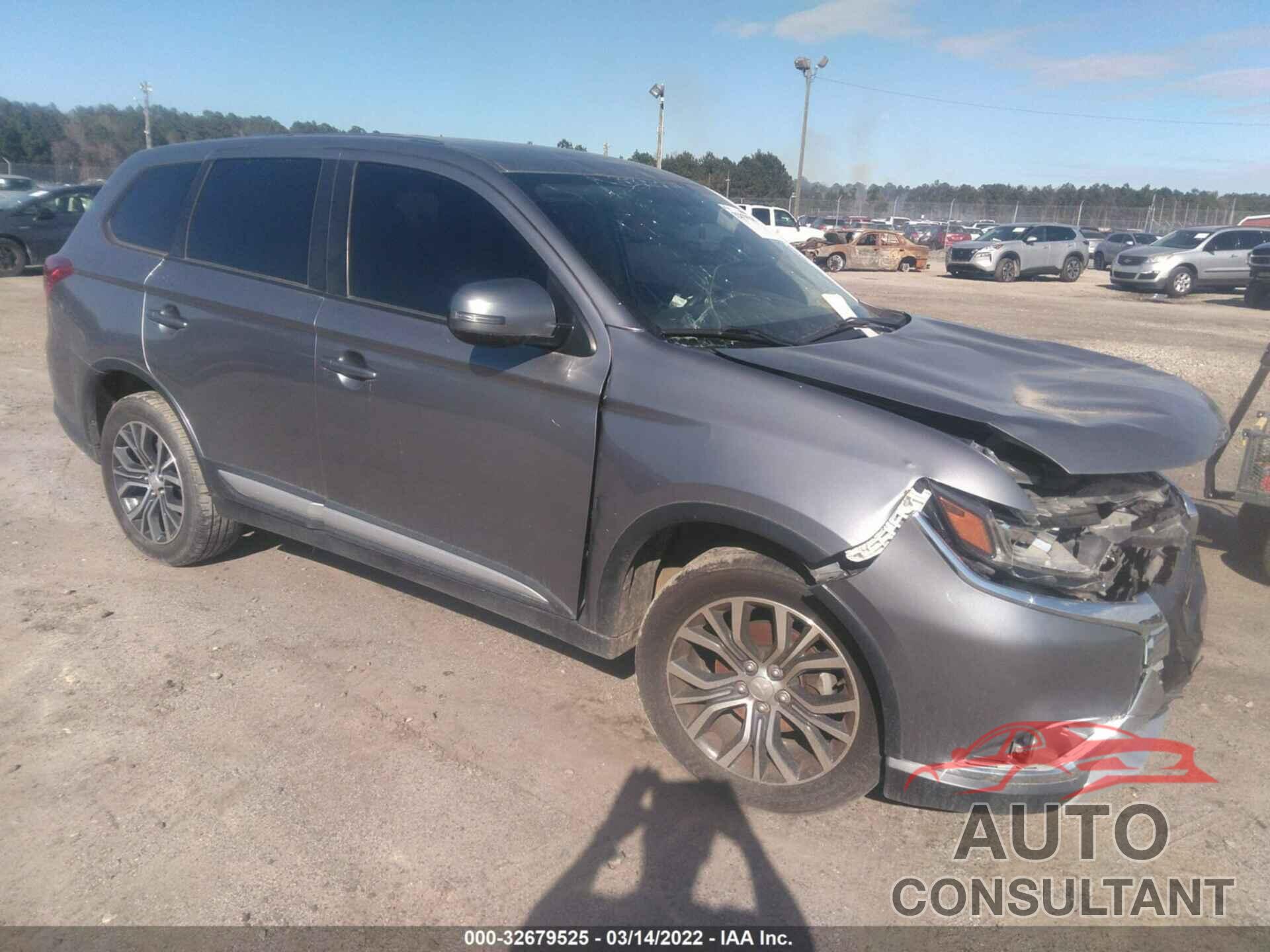 MITSUBISHI OUTLANDER 2018 - JA4AD3A35JZ055358