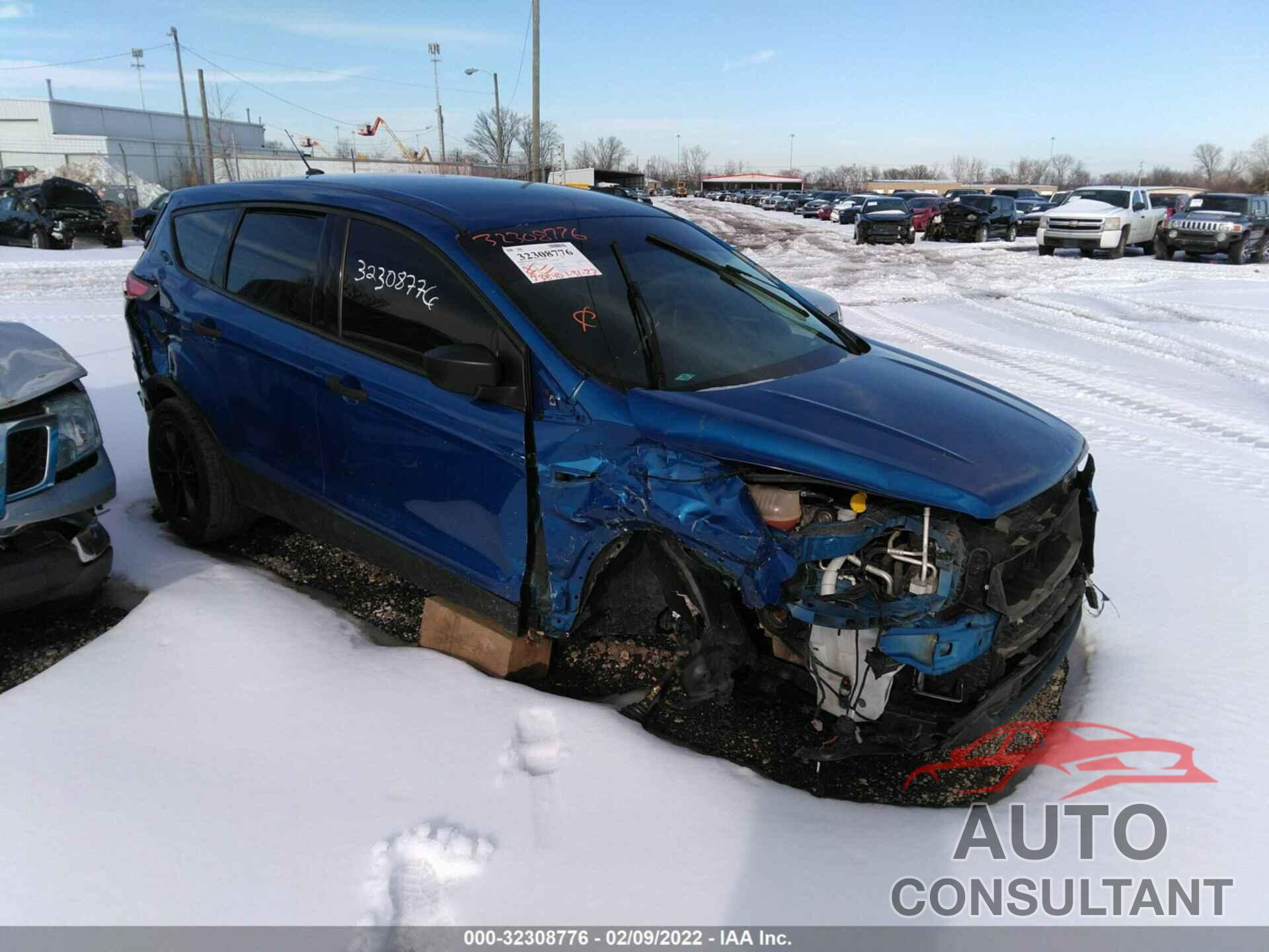 FORD ESCAPE 2017 - 1FMCU0F75HUB27509