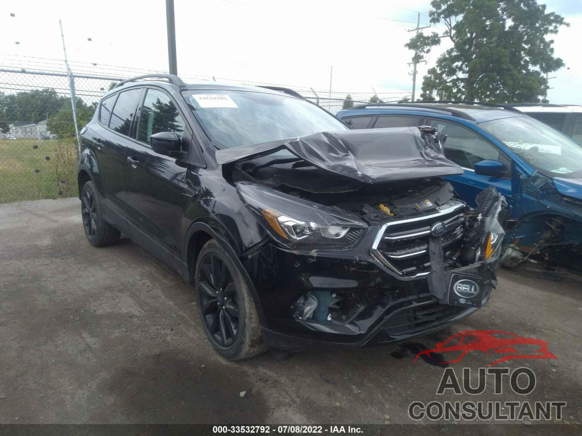 FORD ESCAPE 2017 - 1FMCU0GD1HUE89213