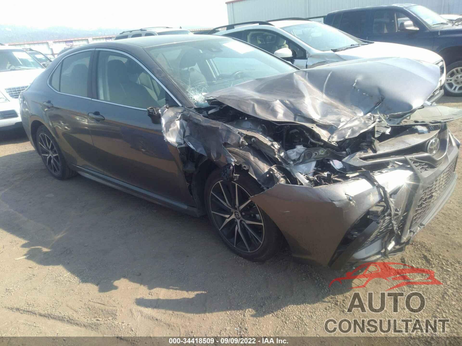 TOYOTA CAMRY 2021 - 4T1G11AK5MU604431