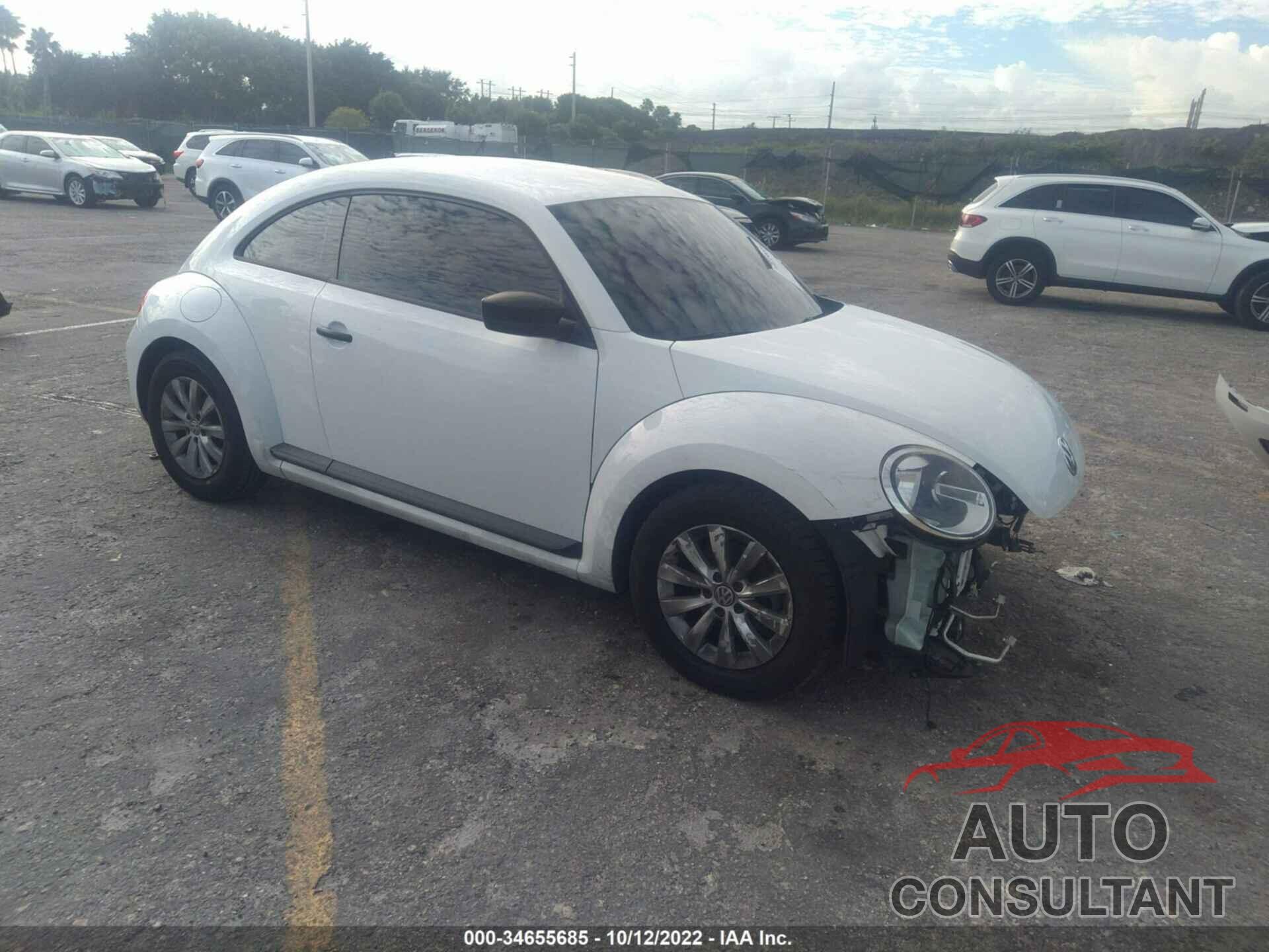 VOLKSWAGEN BEETLE COUPE 2016 - 3VWF17AT4GM609010