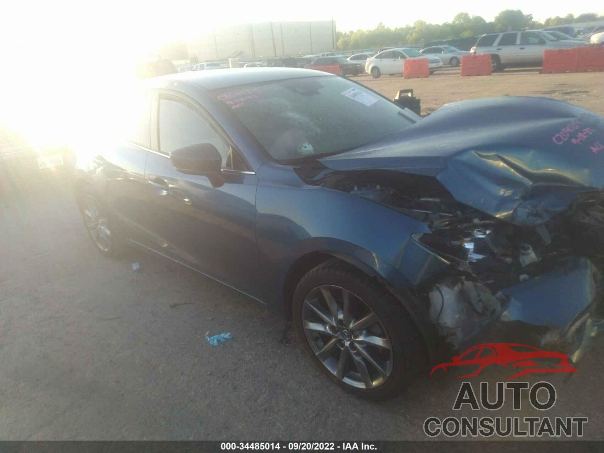 MAZDA MAZDA3 4-DOOR 2018 - 3MZBN1V3XJM215206