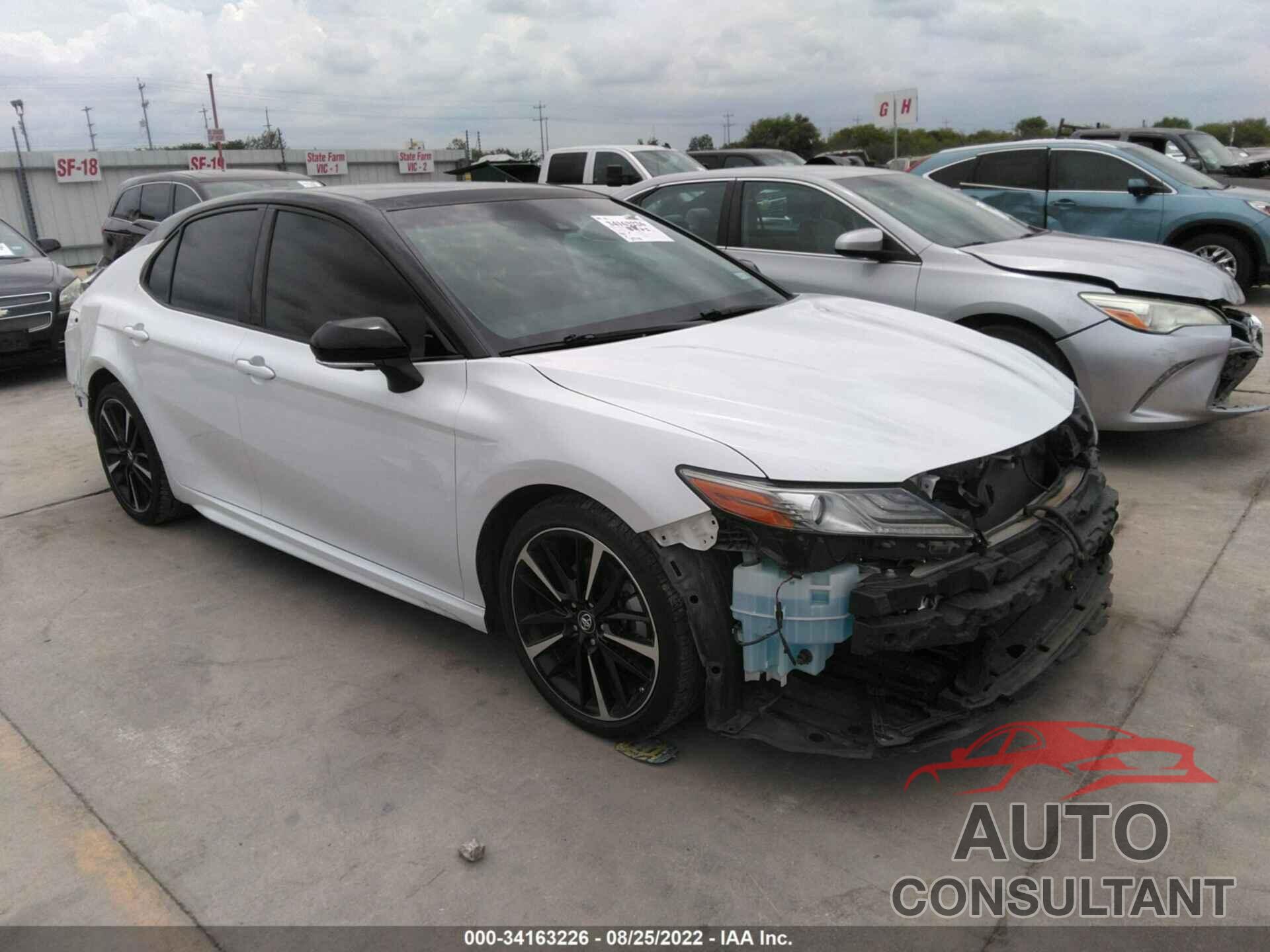 TOYOTA CAMRY 2018 - 4T1BZ1HK9JU014995