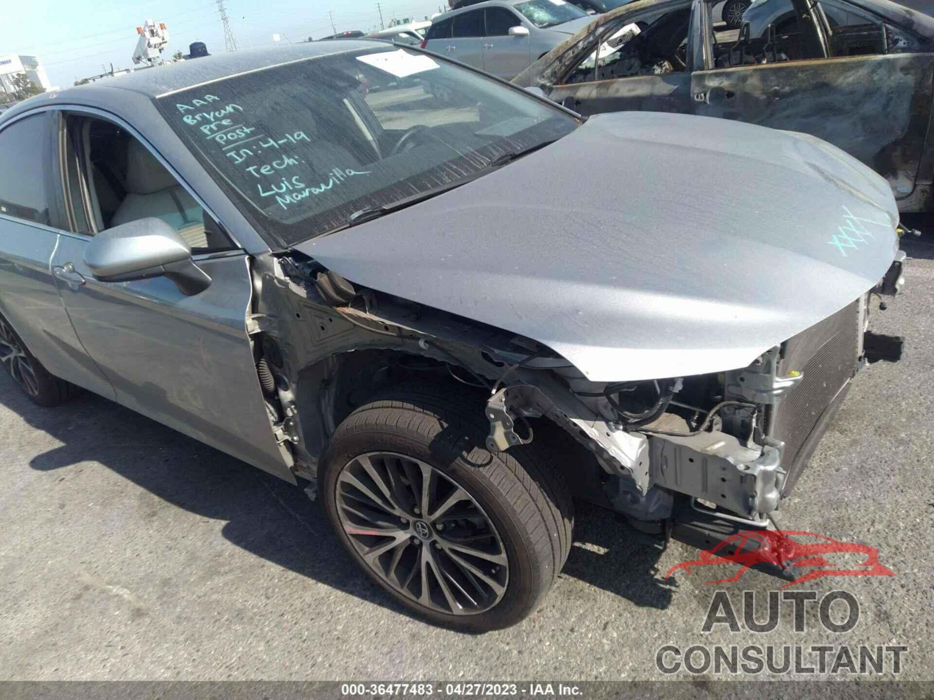 TOYOTA CAMRY 2018 - 4T1B11HK3JU651677