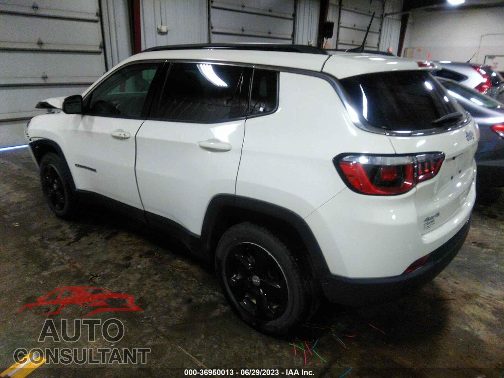 JEEP COMPASS 2018 - 3C4NJDBB4JT291082