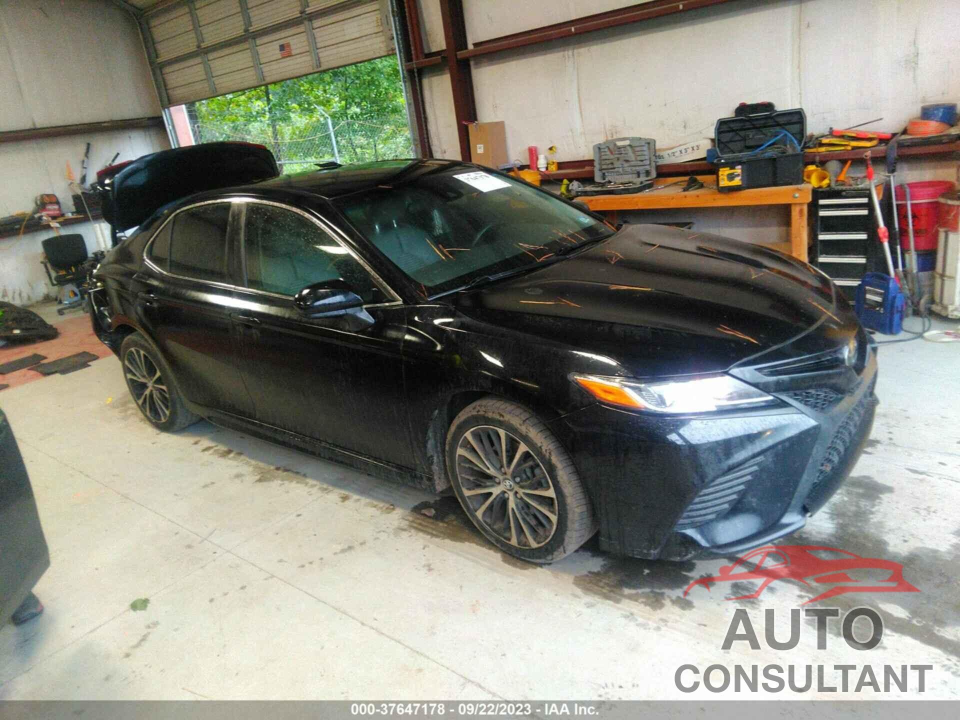 TOYOTA CAMRY 2018 - 4T1B11HK4JU600740