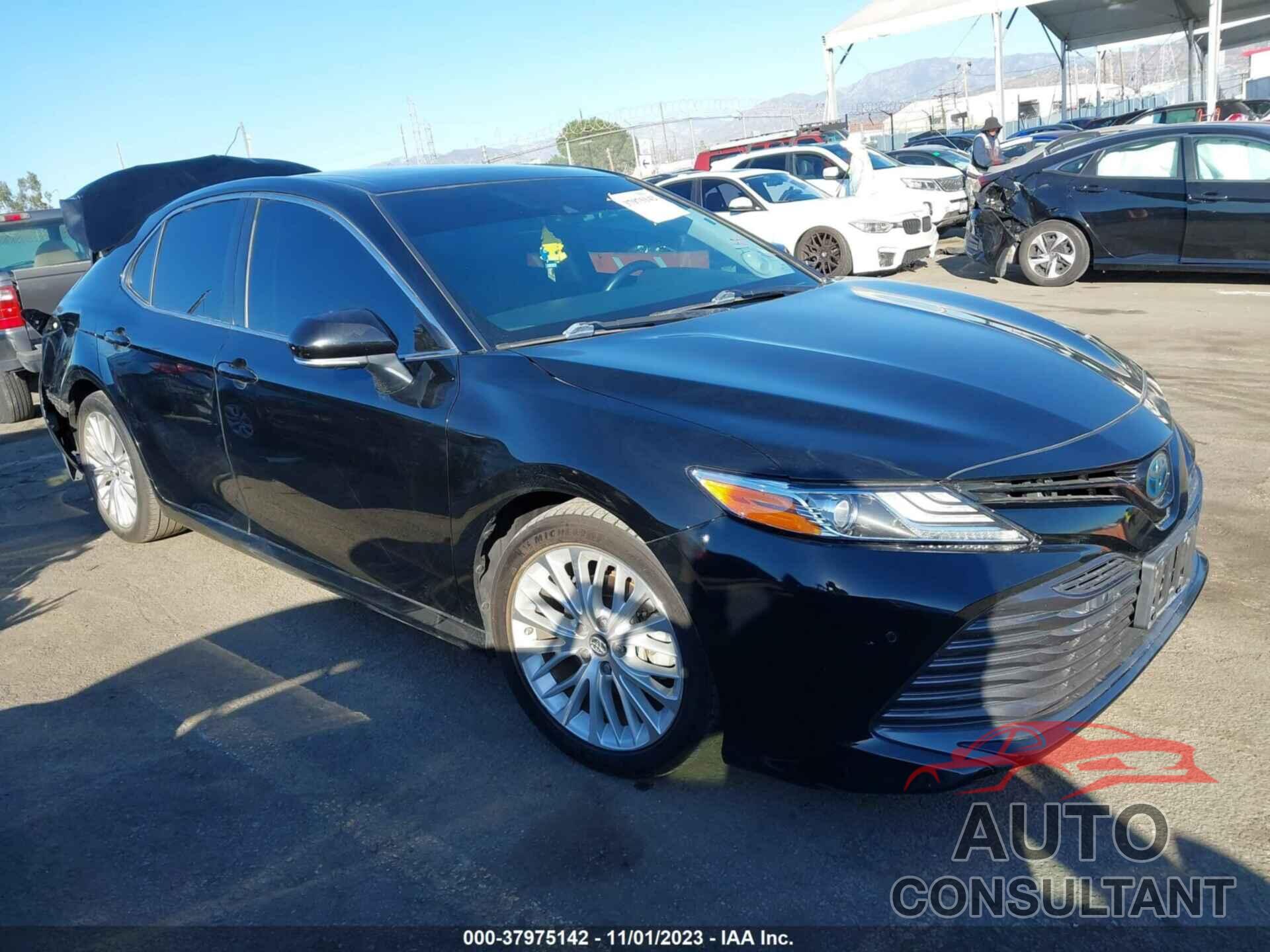 TOYOTA CAMRY 2018 - 4T1B21HK5JU005831