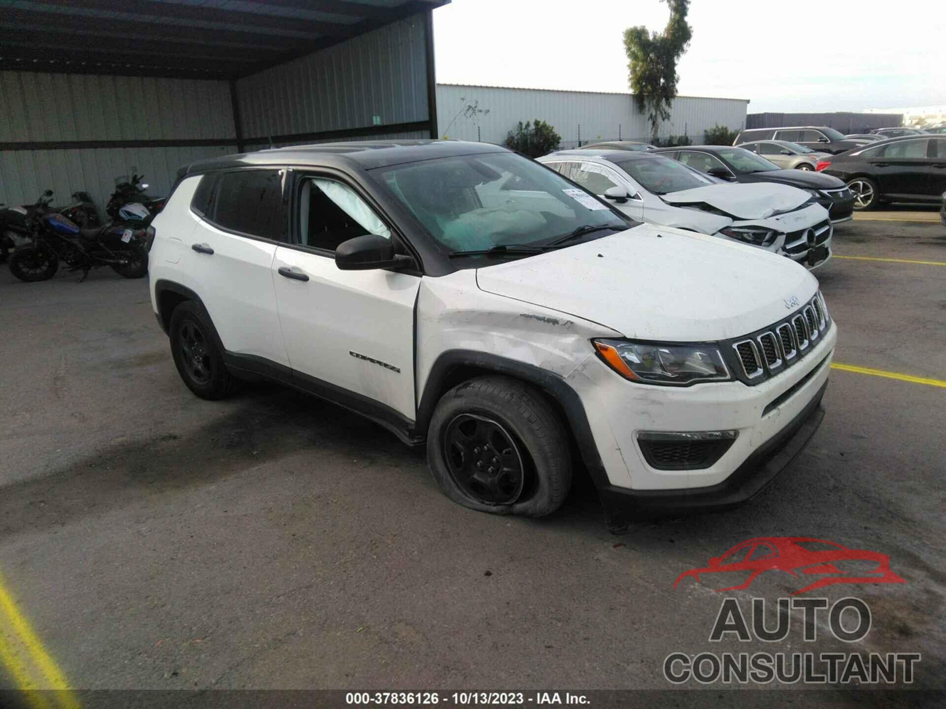 JEEP COMPASS 2018 - 3C4NJCAB2JT486674