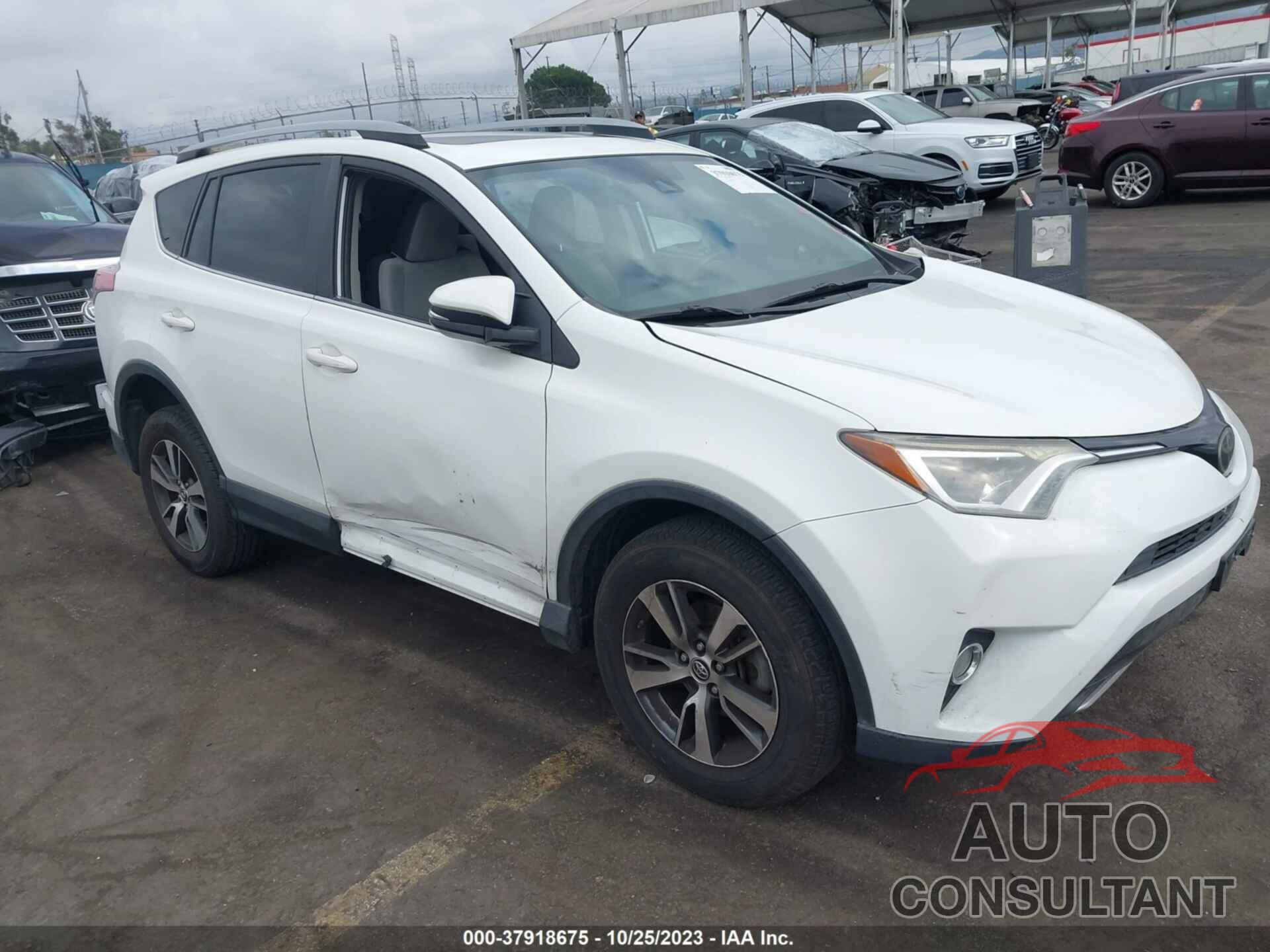 TOYOTA RAV4 2017 - JTMWFREV7HJ710889