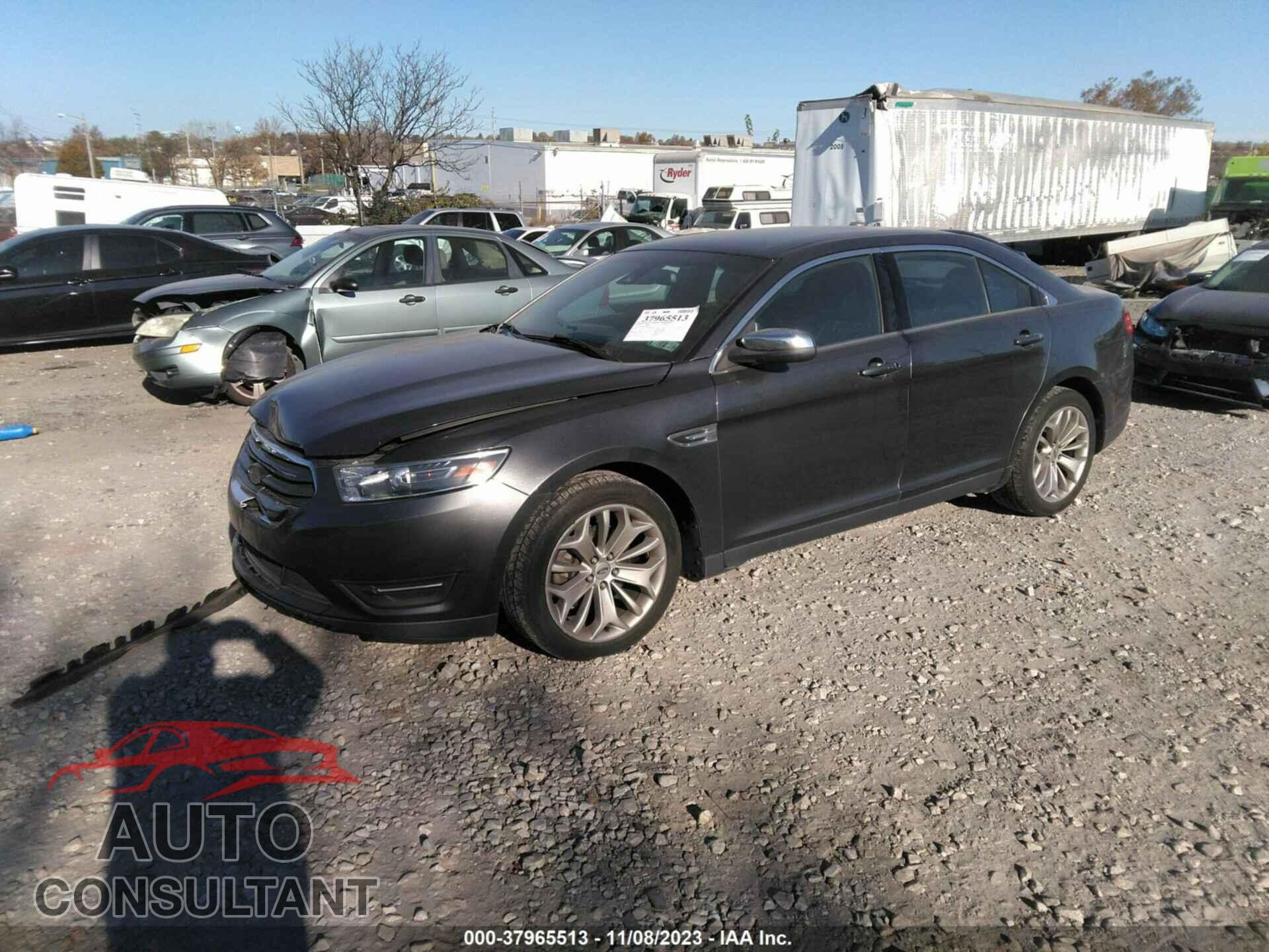 FORD TAURUS 2018 - 1FAHP2F84JG109437