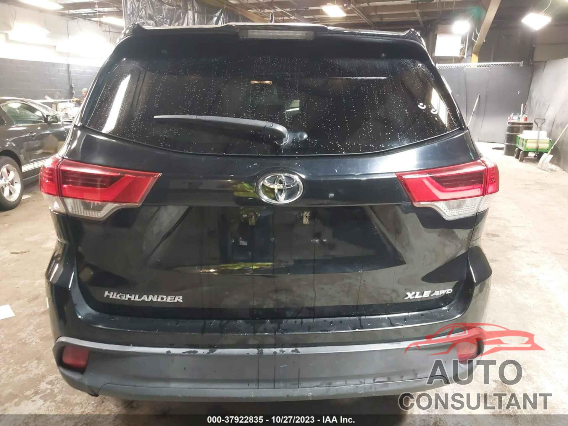 TOYOTA HIGHLANDER 2019 - 5TDJZRFH6KS615471