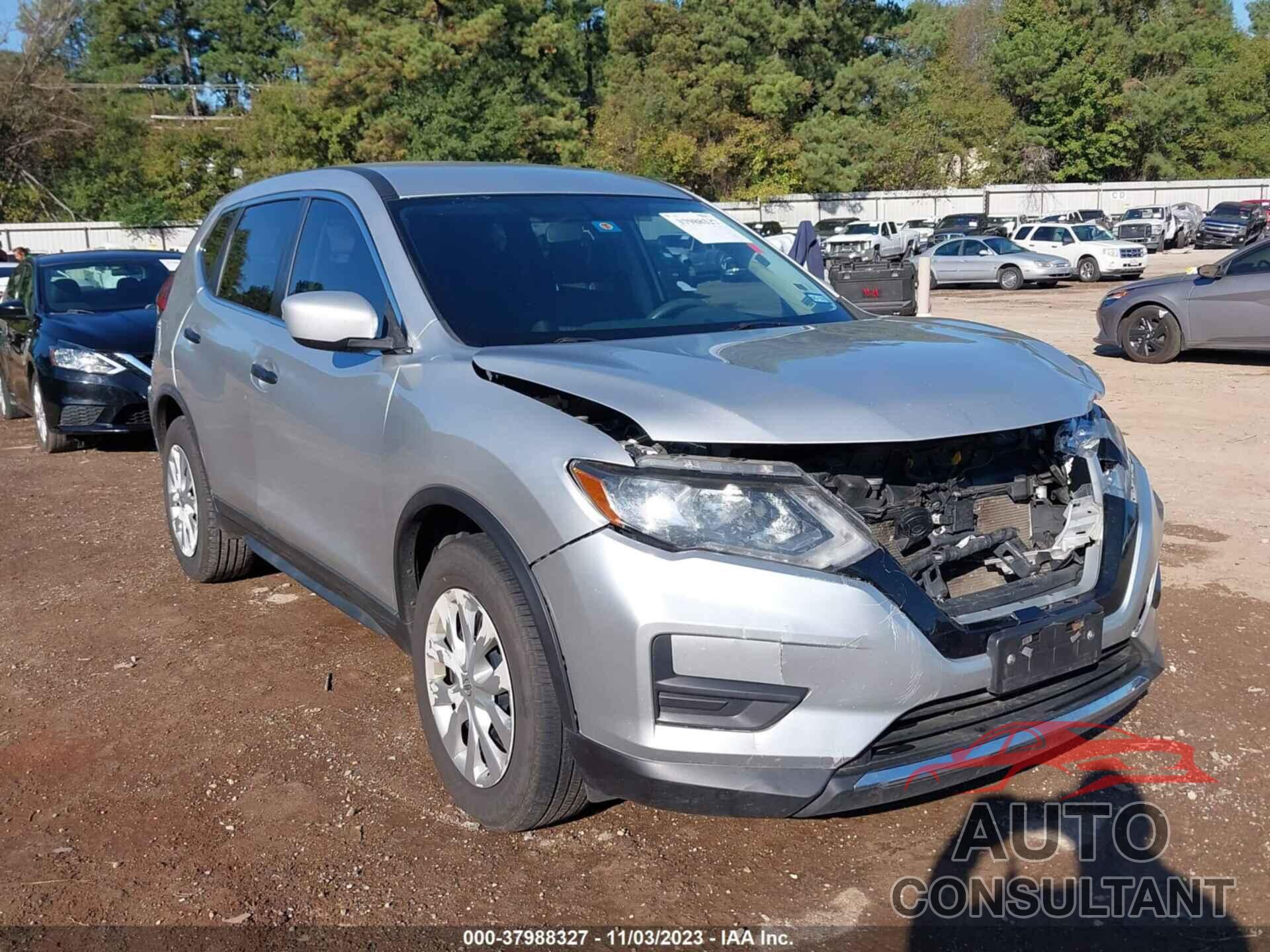 NISSAN ROGUE 2017 - KNMAT2MV6HP574456