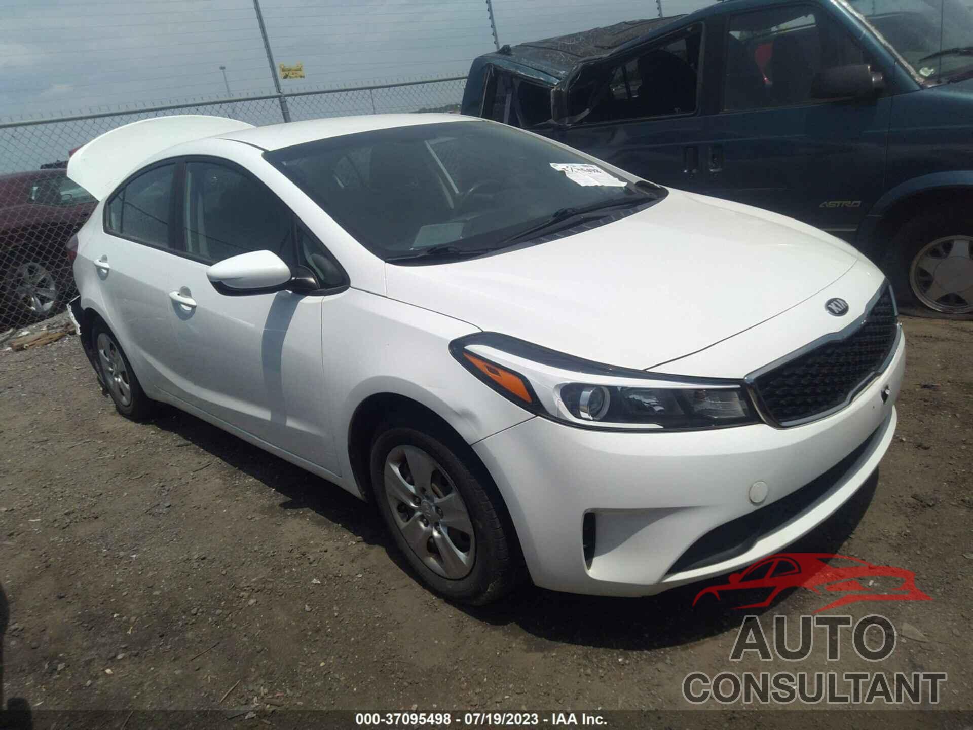 KIA FORTE 2018 - 3KPFK4A79JE174231