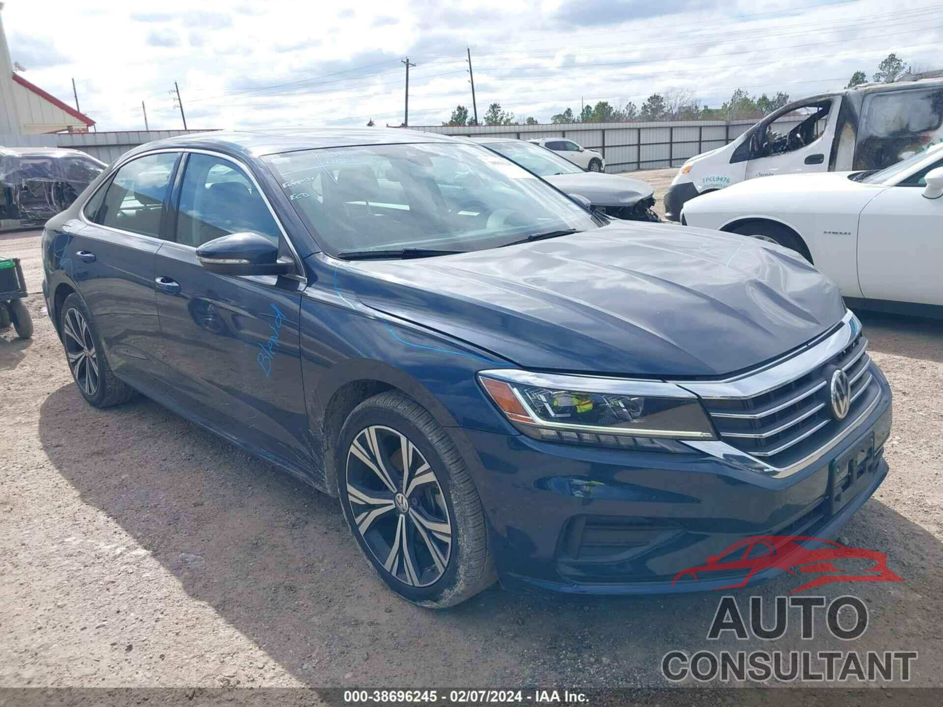 VOLKSWAGEN PASSAT 2021 - 1VWSA7A38MC008940