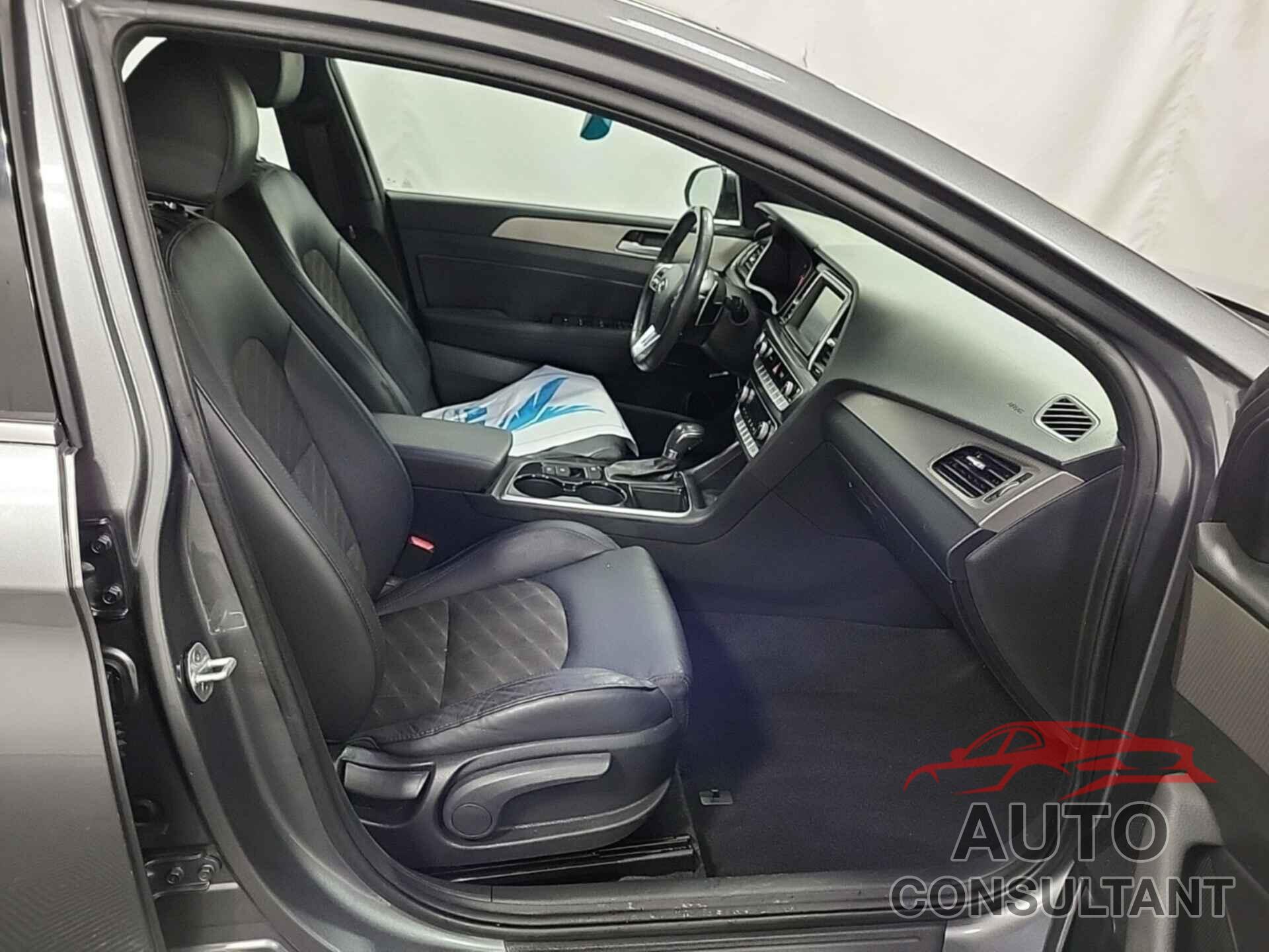 HYUNDAI SONATA 2019 - 5NPE34AF1KH762783