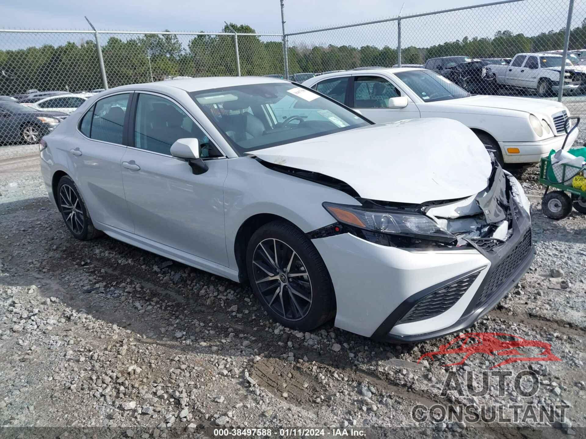 TOYOTA CAMRY 2023 - 4T1G11AKXPU100008