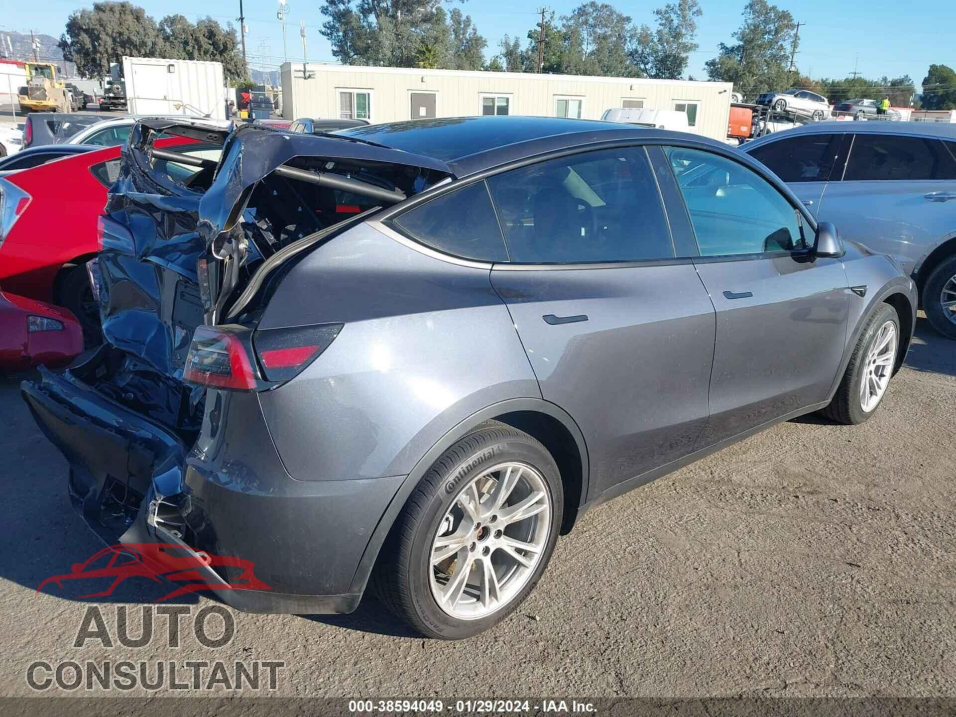 TESLA MODEL Y 2023 - 7SAYGAEE7PF583674