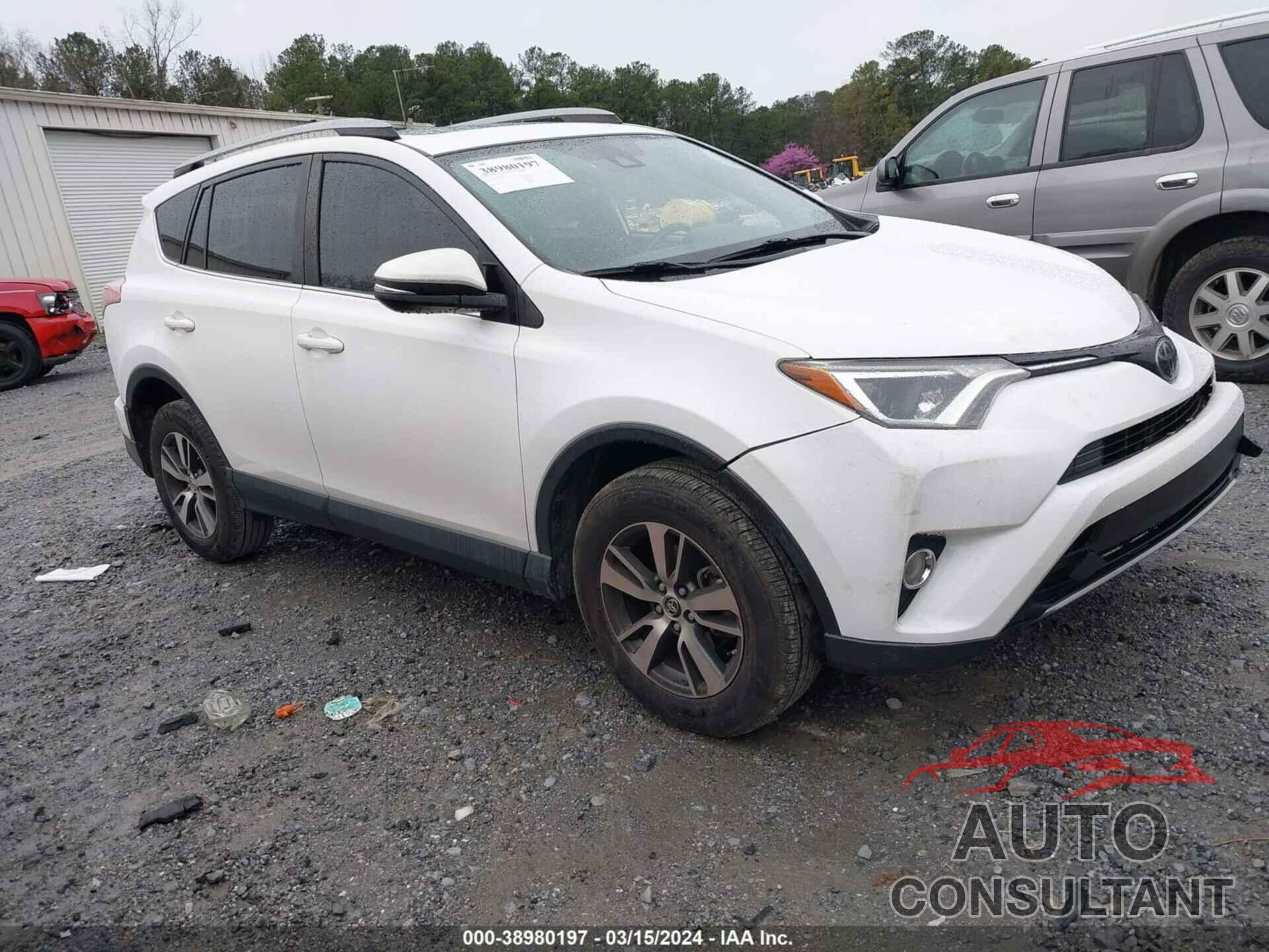 TOYOTA RAV4 2017 - JTMWFREV2HJ705261