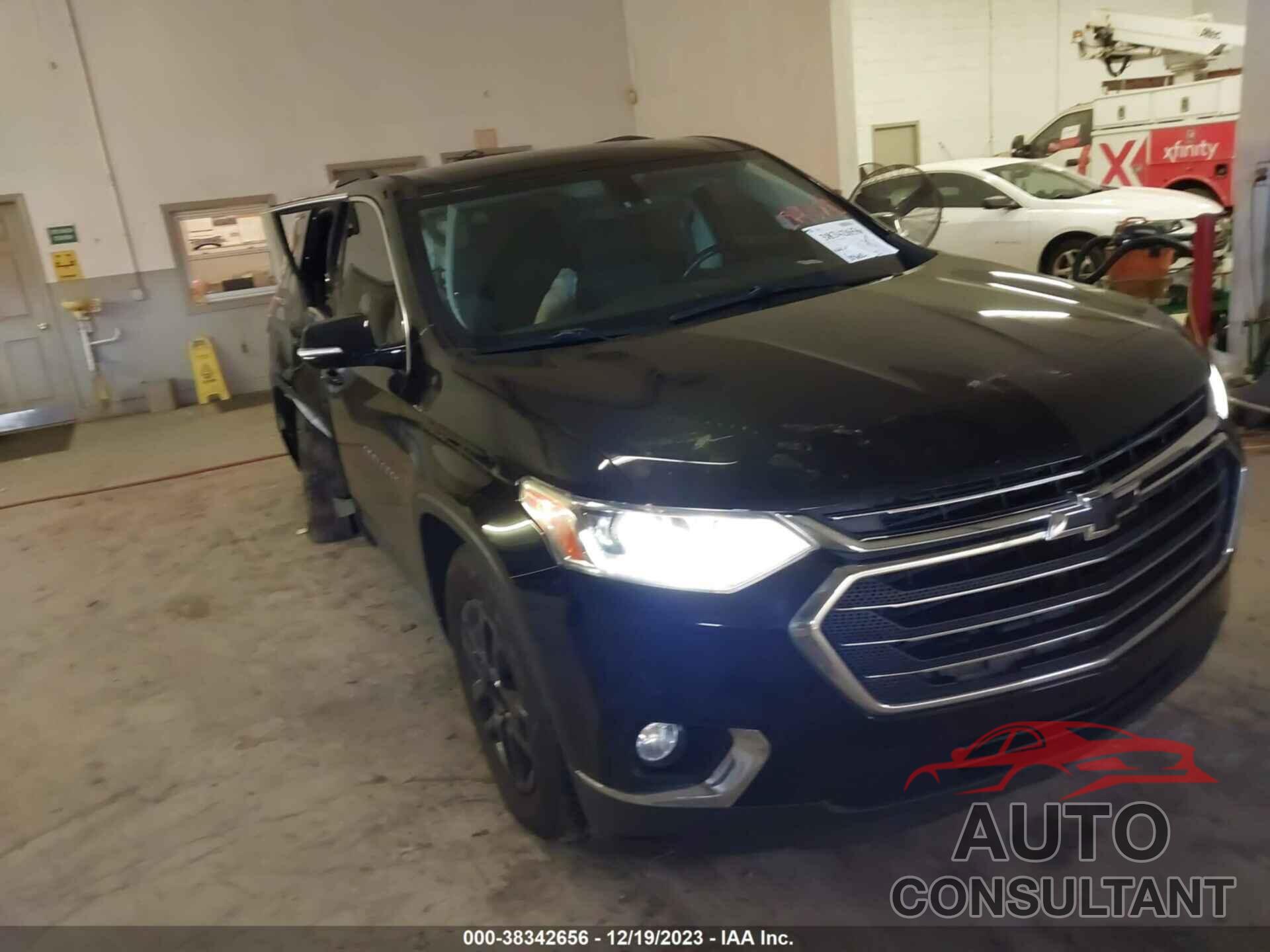 CHEVROLET TRAVERSE 2018 - 1GNEVGKW9JJ279081