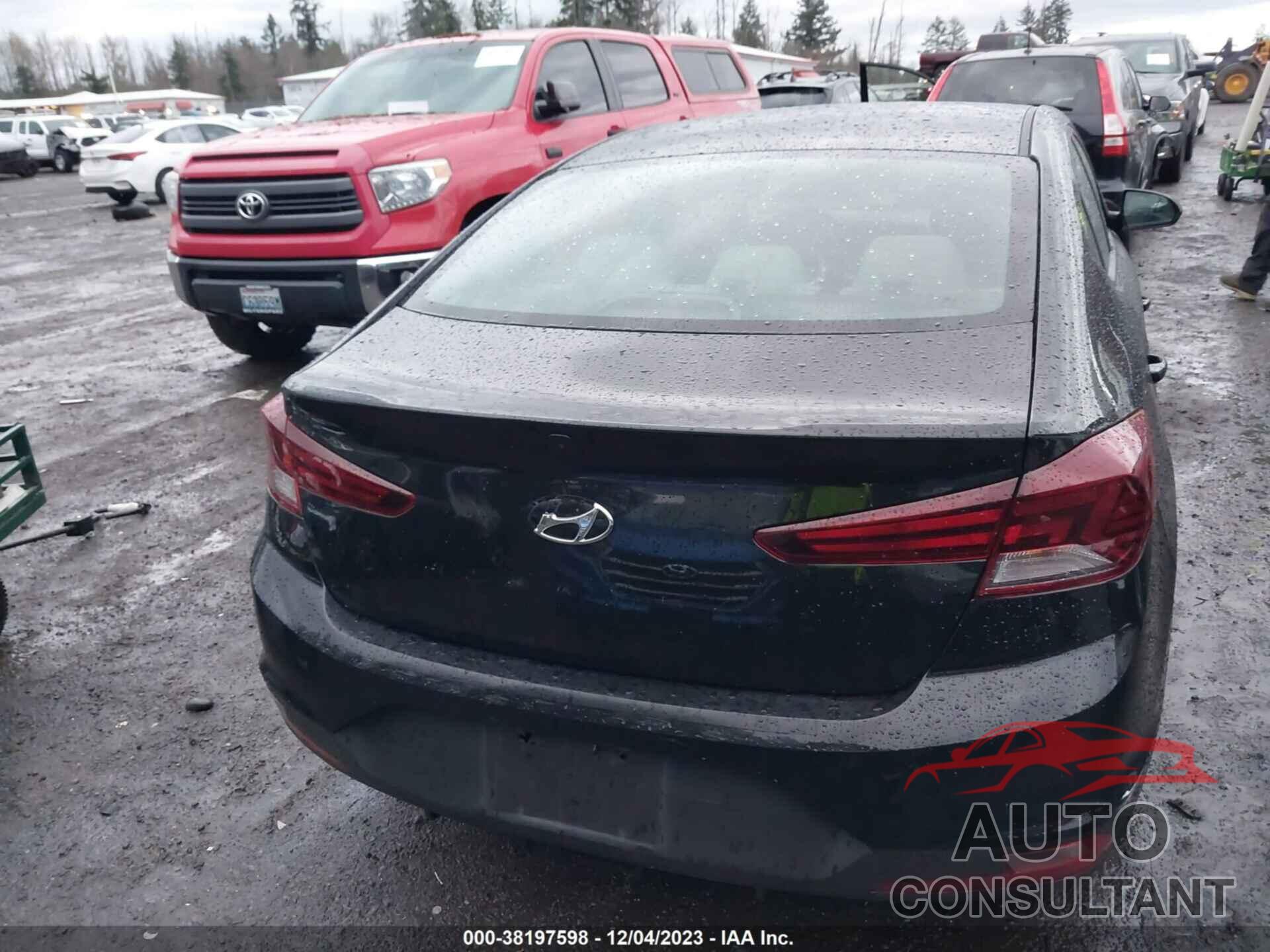 HYUNDAI ELANTRA 2020 - 5NPD74LF5LH600802