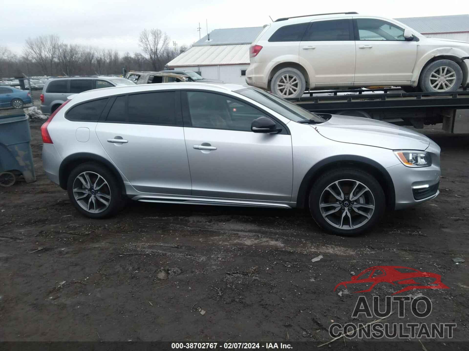 VOLVO V60 CROSS COUNTRY 2017 - YV440MWK9H1032157