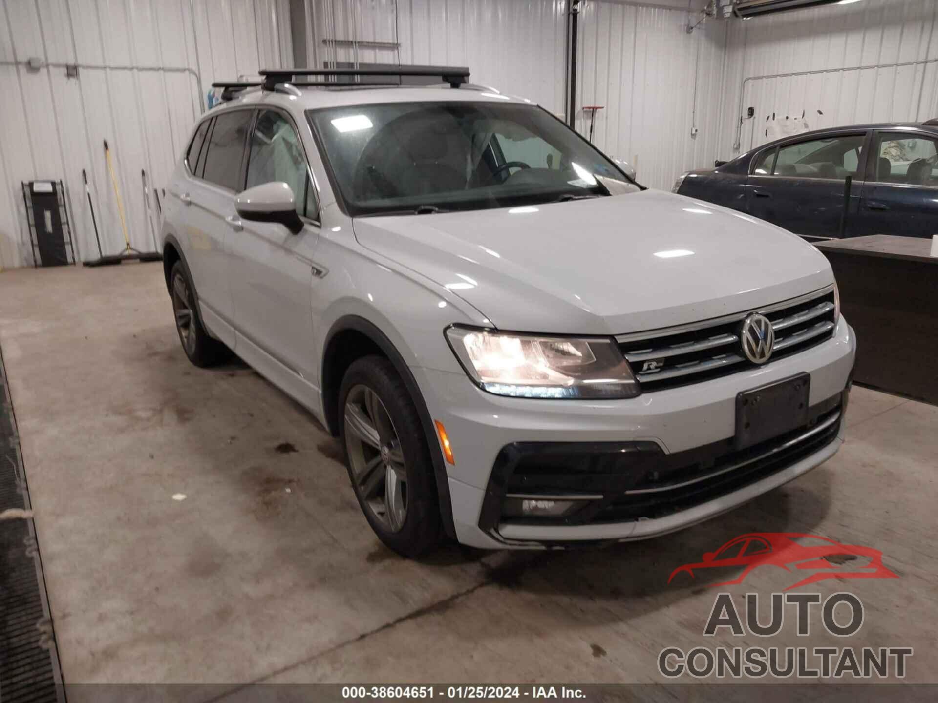 VOLKSWAGEN TIGUAN 2018 - 3VV2B7AX8JM162403