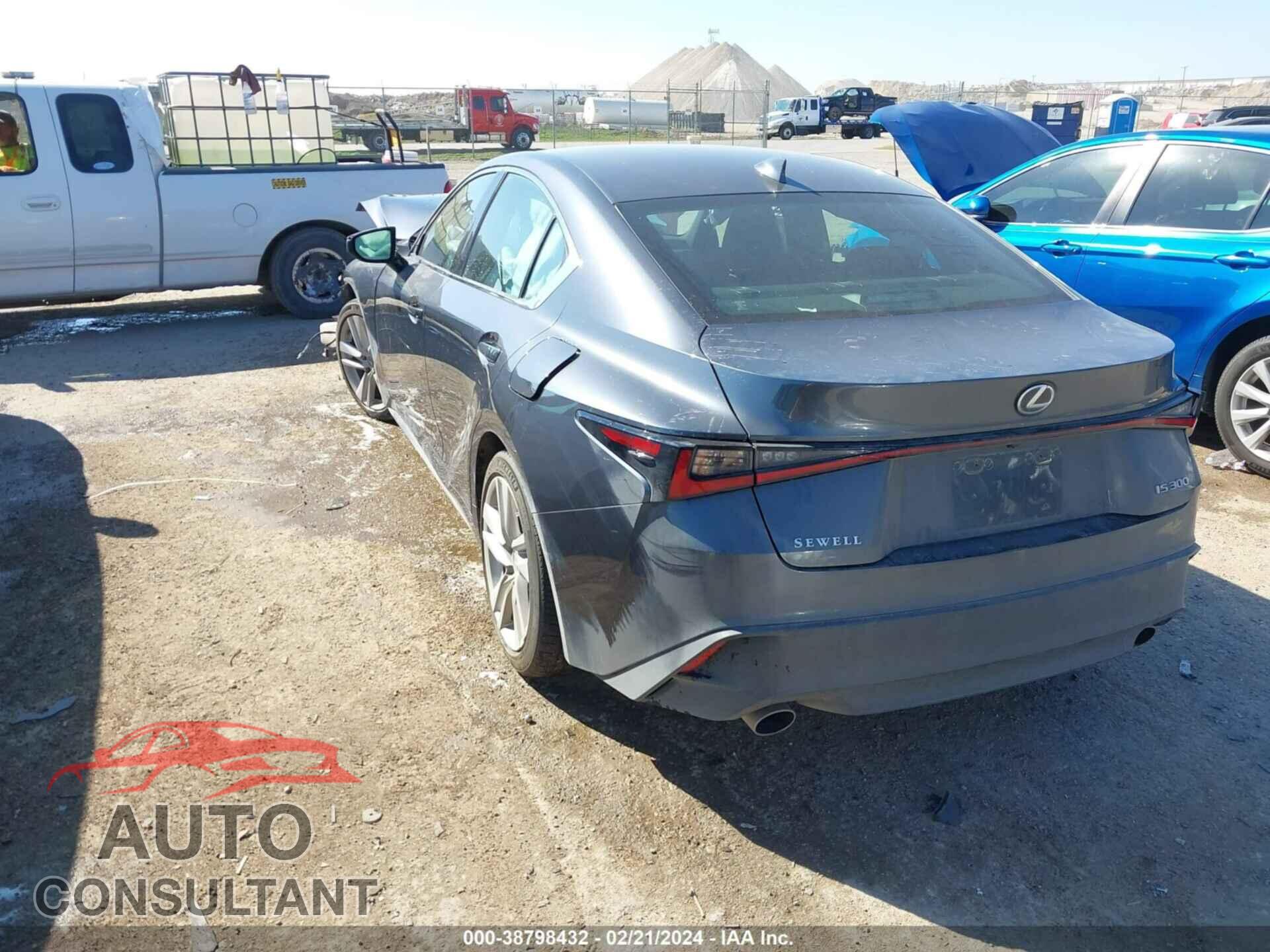 LEXUS IS 300 2021 - JTHAA1D20M5113523