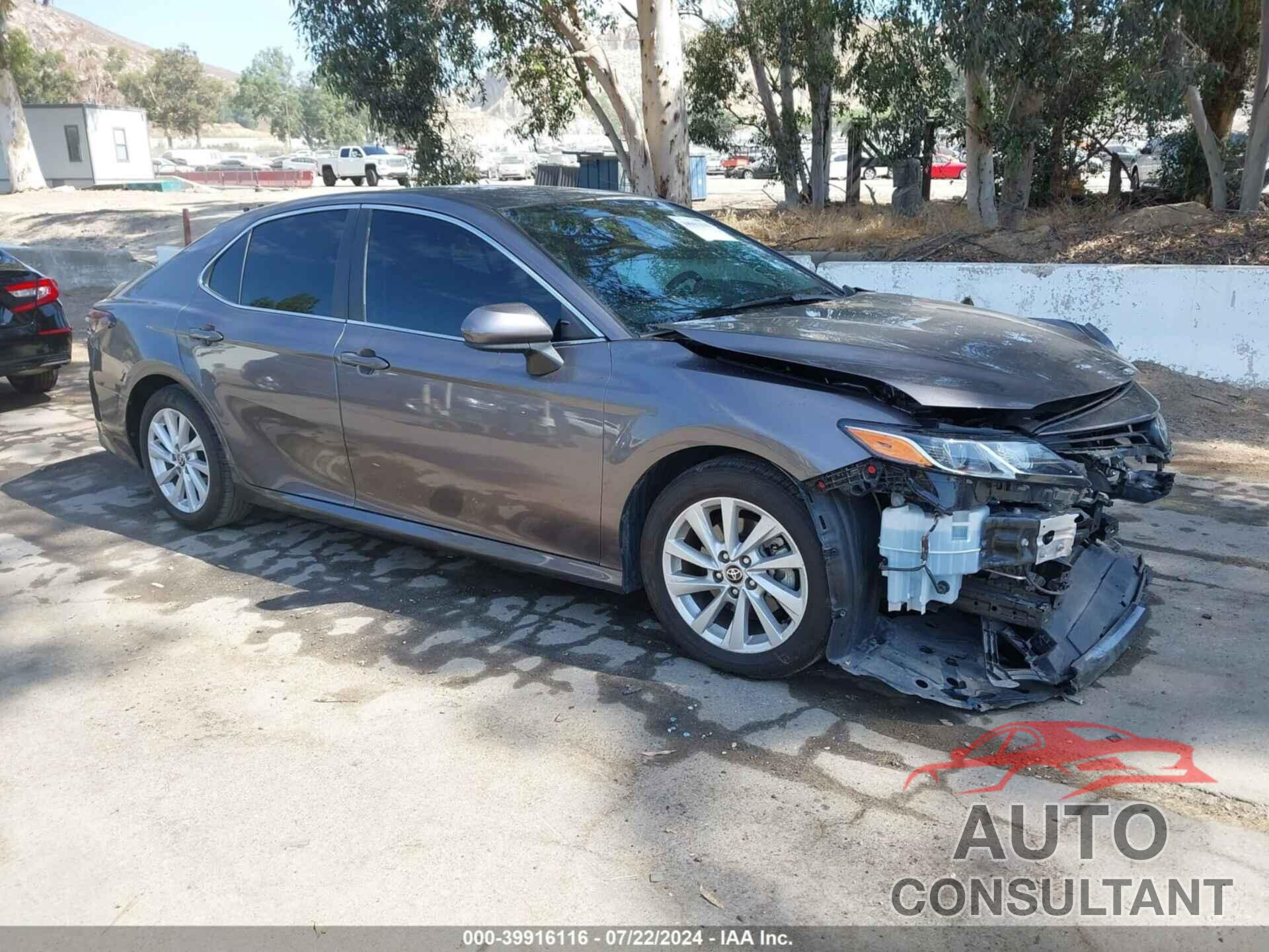 TOYOTA CAMRY 2022 - 4T1C11AK4NU639977