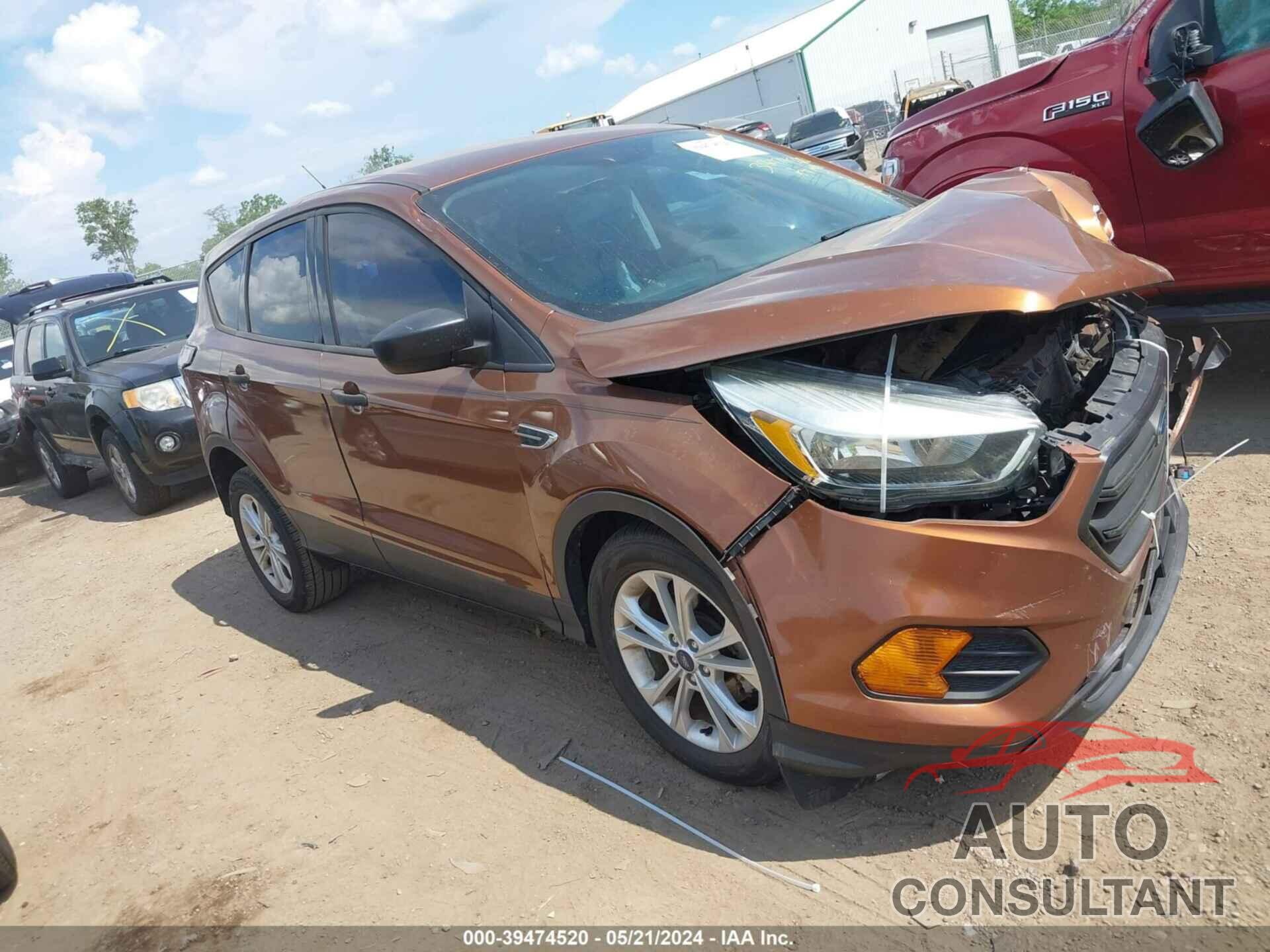 FORD ESCAPE 2017 - 1FMCU0F73HUA20474