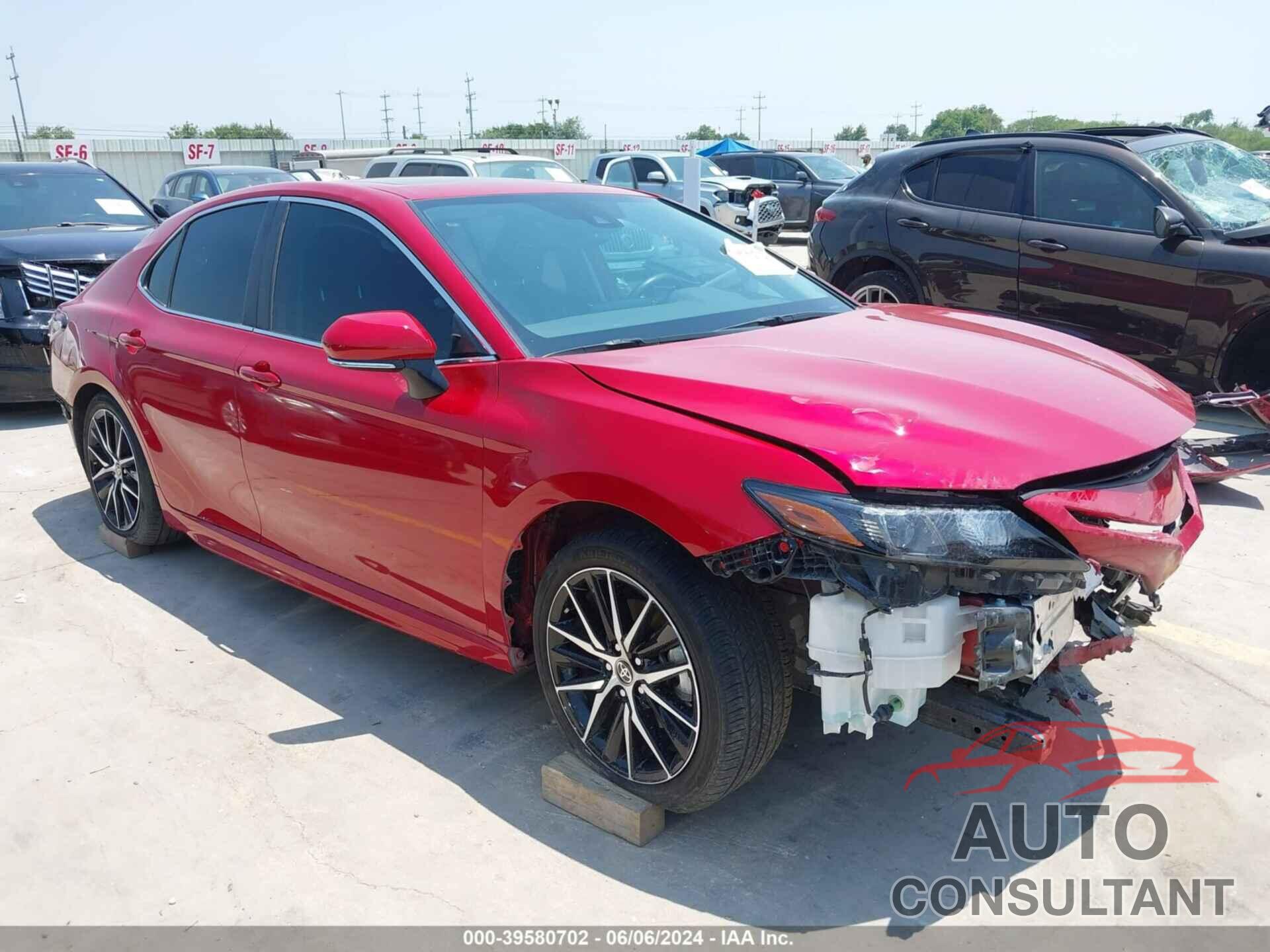 TOYOTA CAMRY 2022 - 4T1T11BK2NU064194