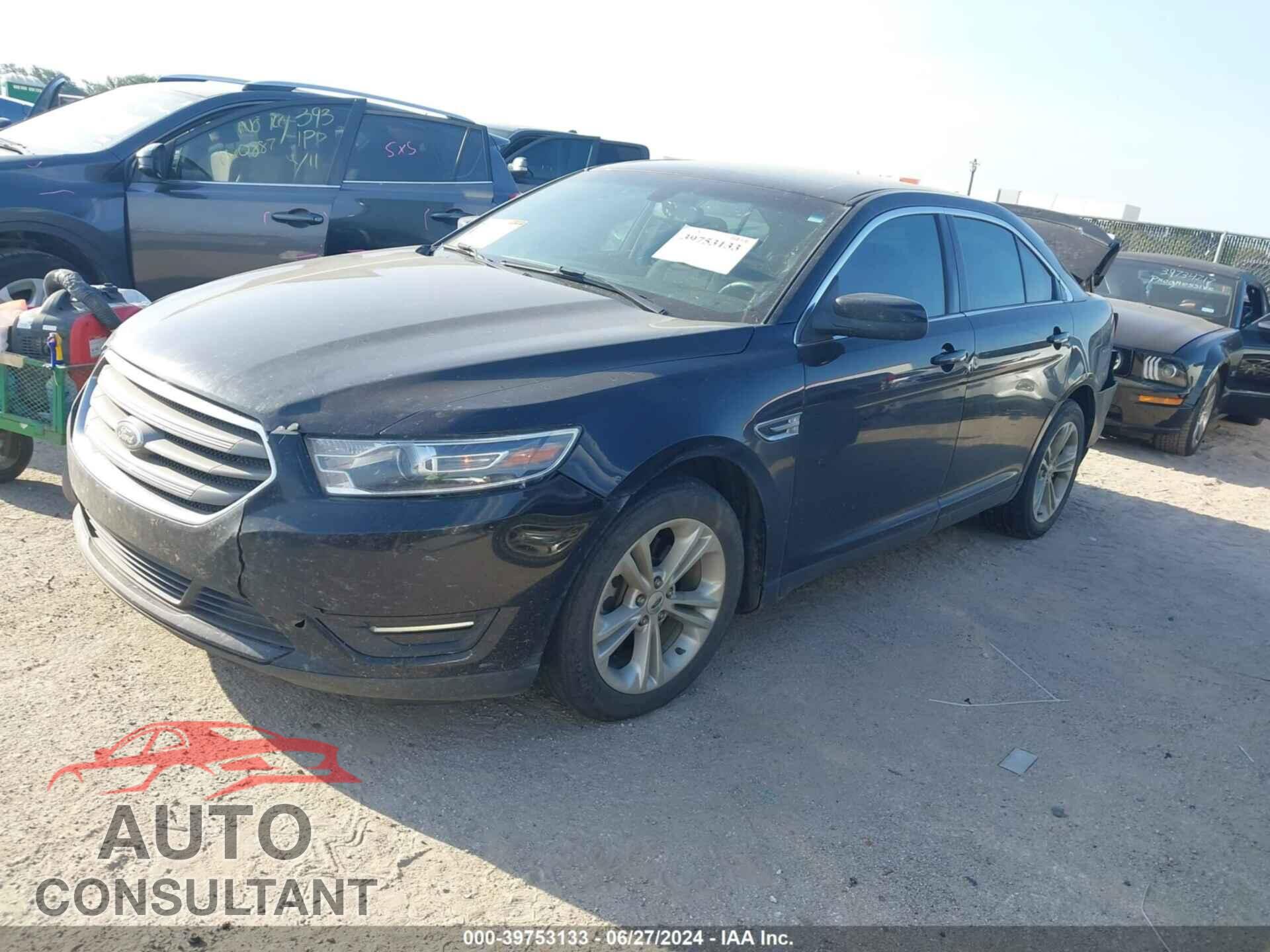 FORD TAURUS 2018 - 1FAHP2E82JG113990