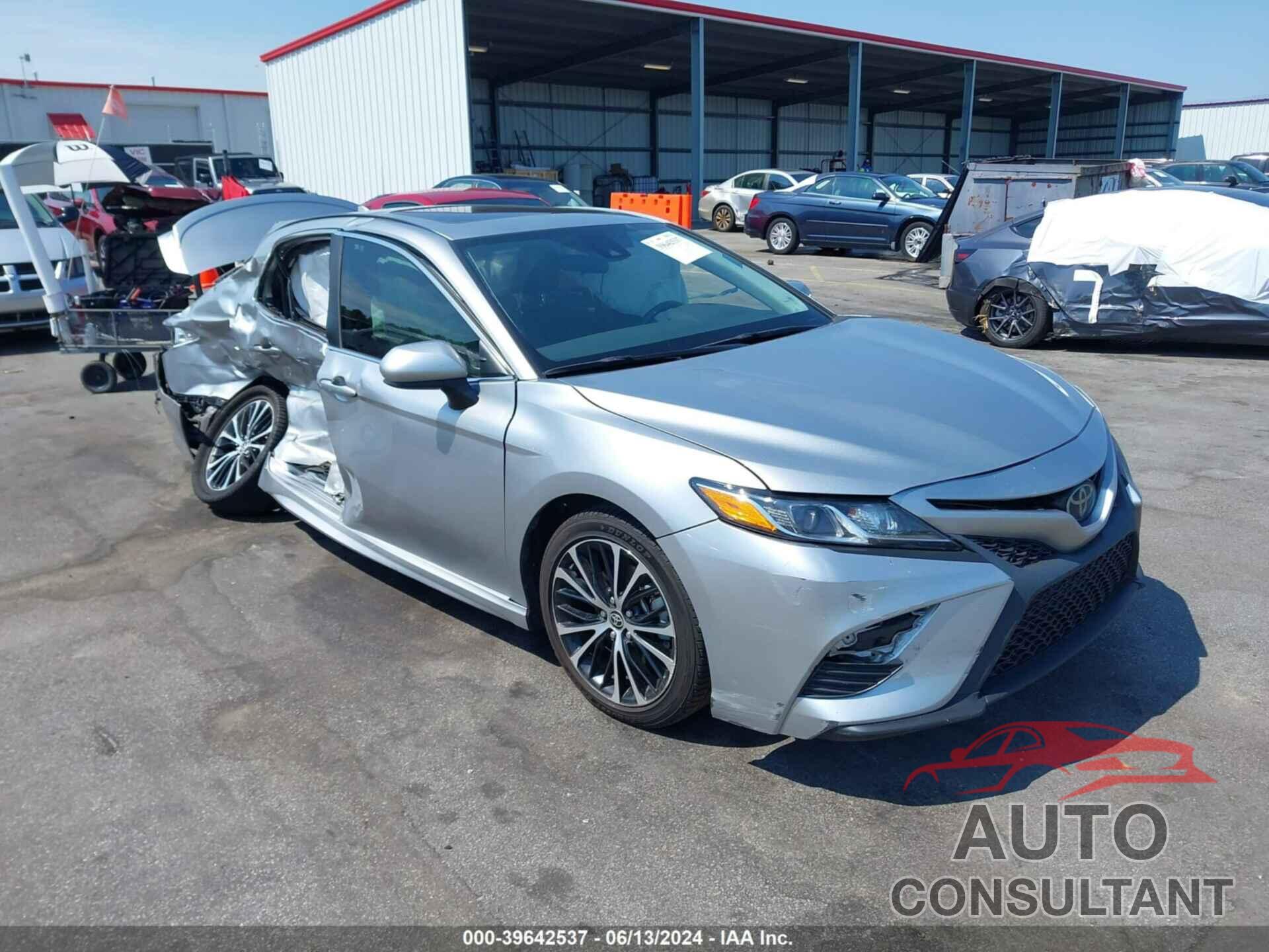 TOYOTA CAMRY 2020 - 4T1G11AK6LU970512
