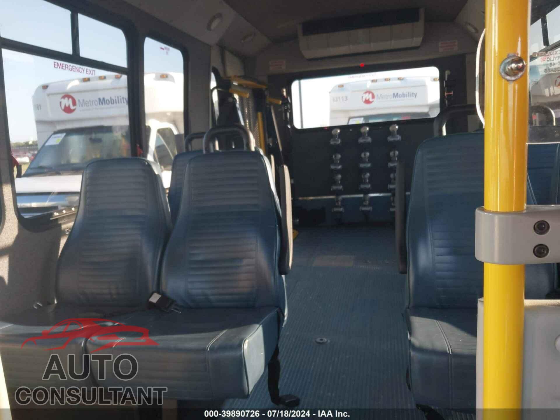FORD E-450 CUTAWAY 2017 - 1FDFE4FS1HDC37821