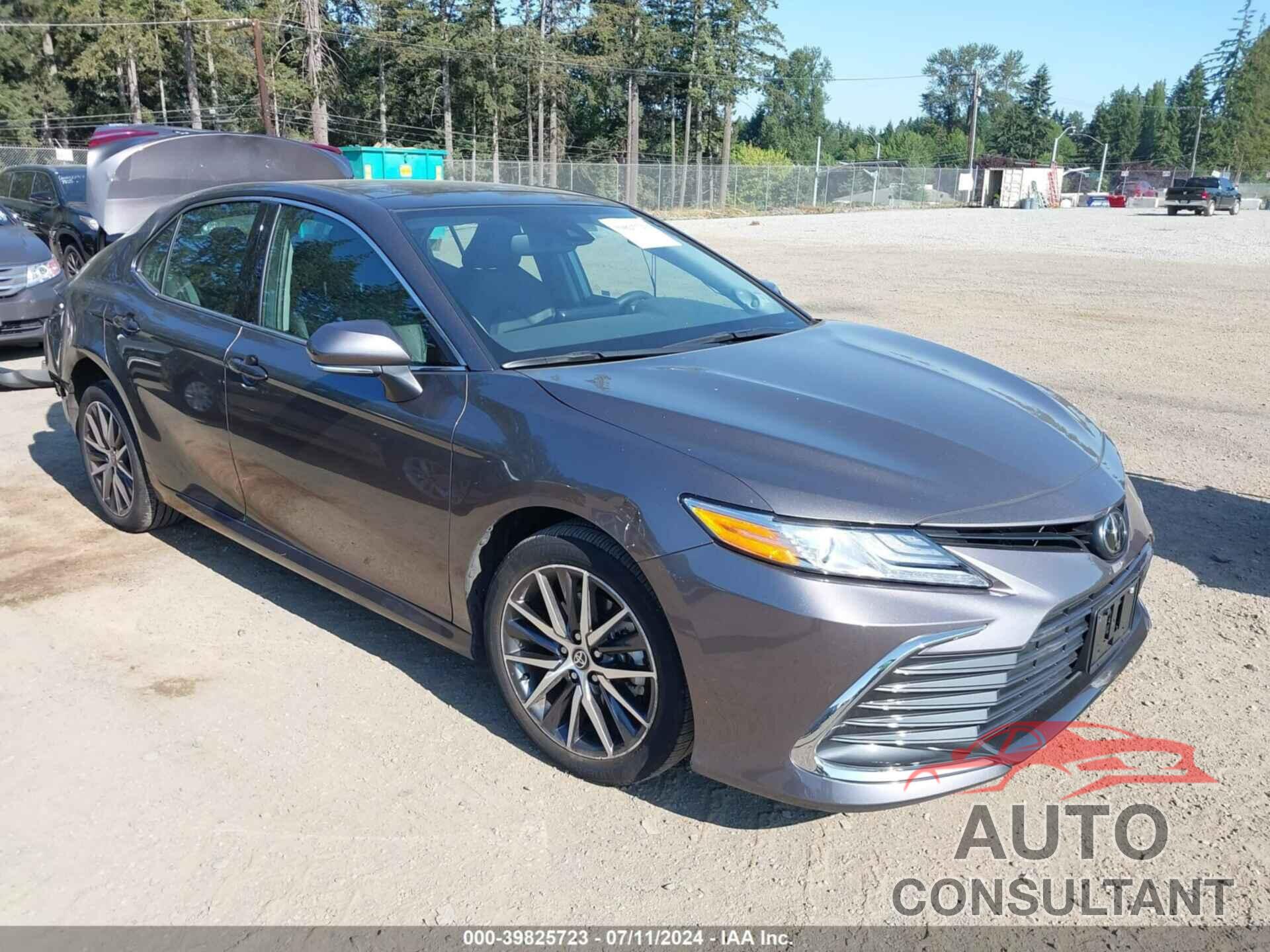 TOYOTA CAMRY 2023 - 4T1F11BK8PU092596