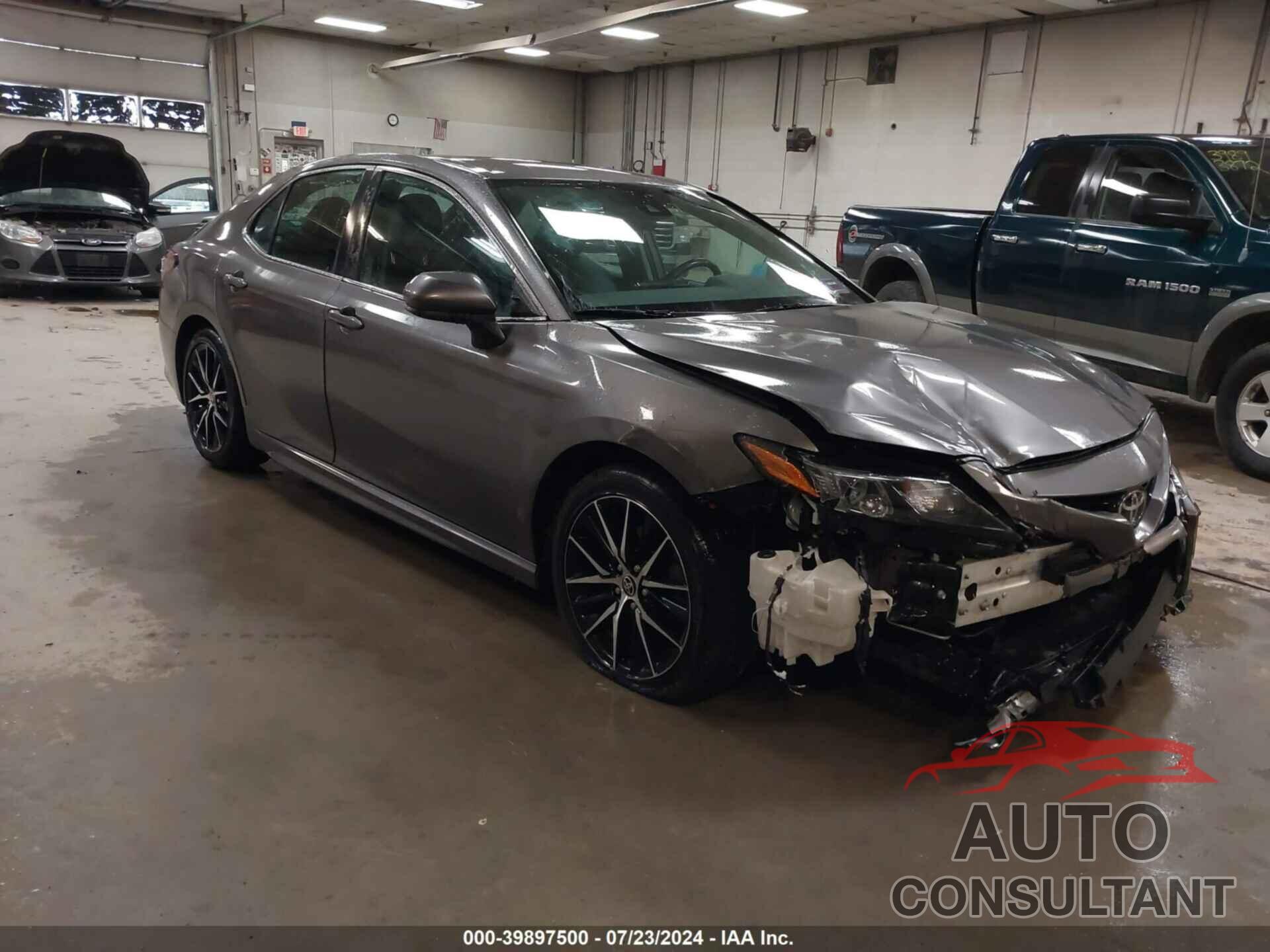 TOYOTA CAMRY 2021 - 4T1G11AK0MU520114