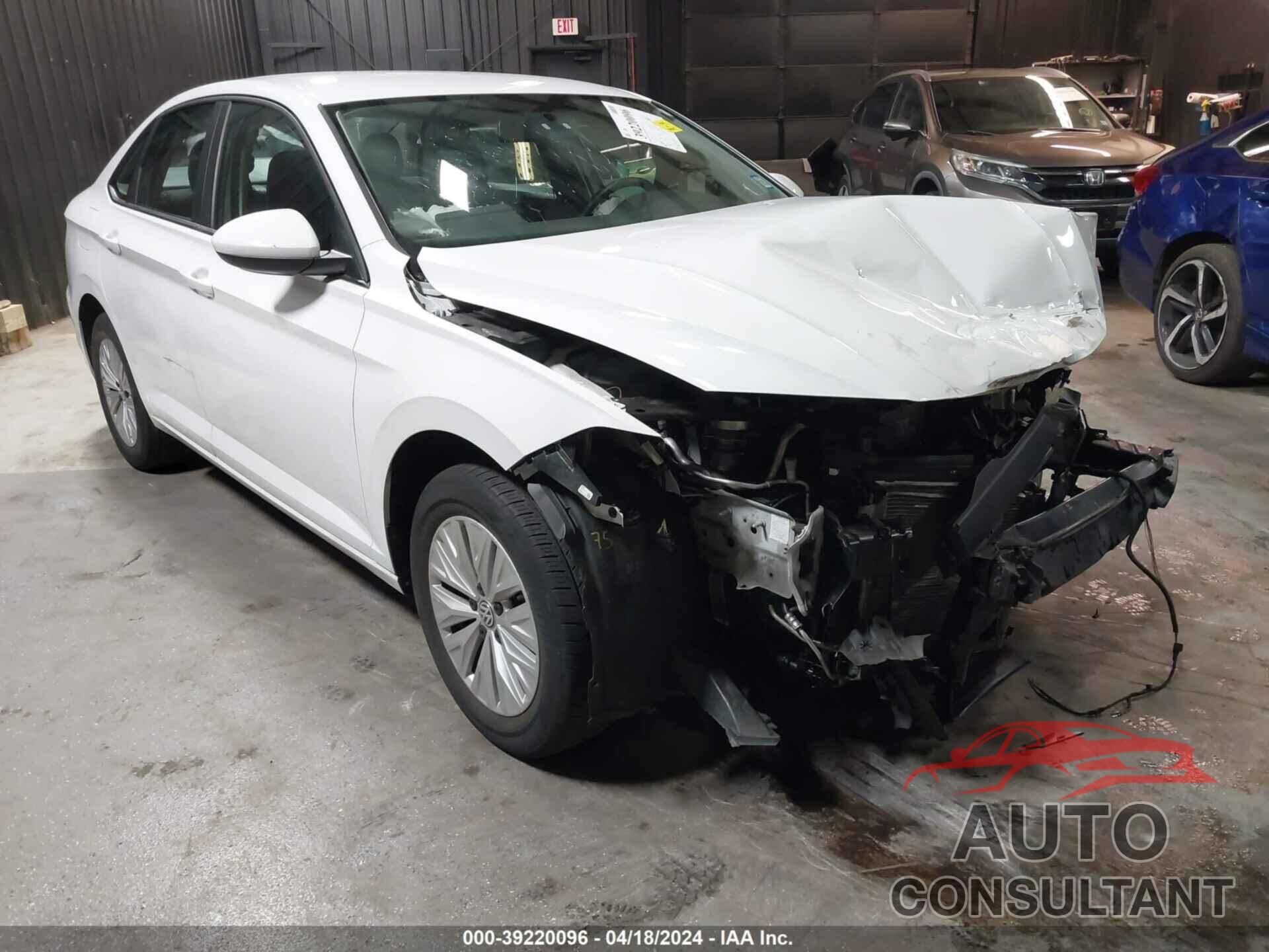 VOLKSWAGEN JETTA 2019 - 3VWC57BU0KM241142