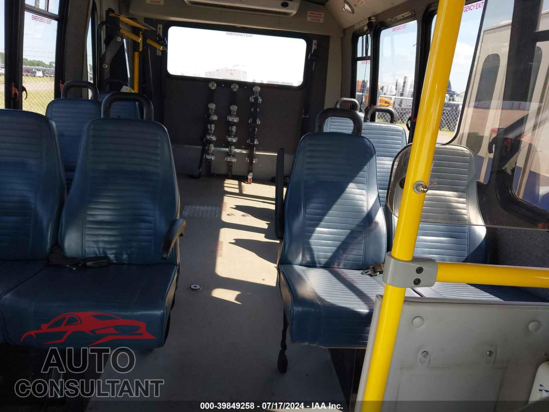 FORD E-450 CUTAWAY 2018 - 1FDFE4FSXJDC33174